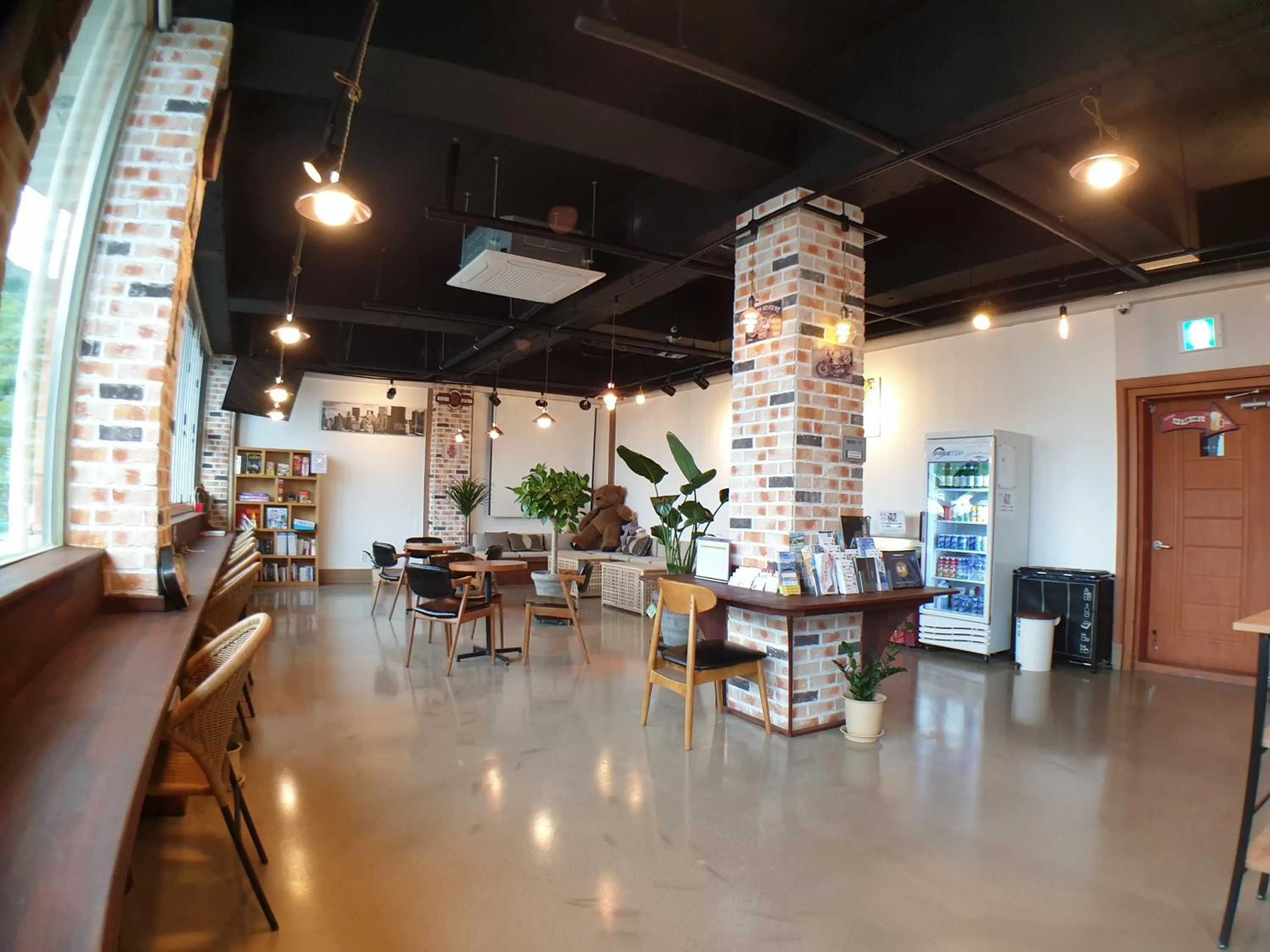 Lounge or bar in Home Fourest Resort Geoje