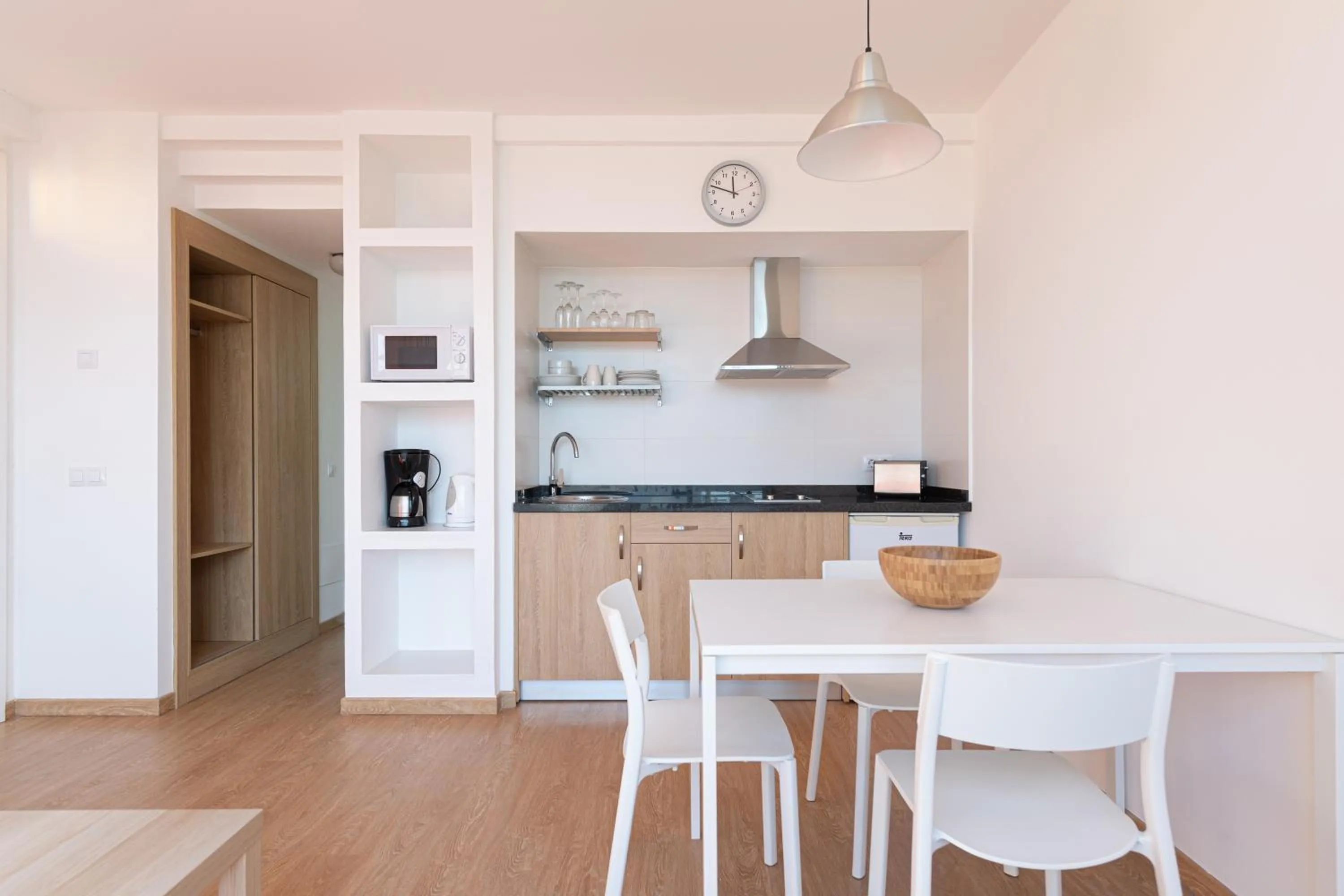 Coffee/tea facilities in Apartamentos Cordial Judoca Beach