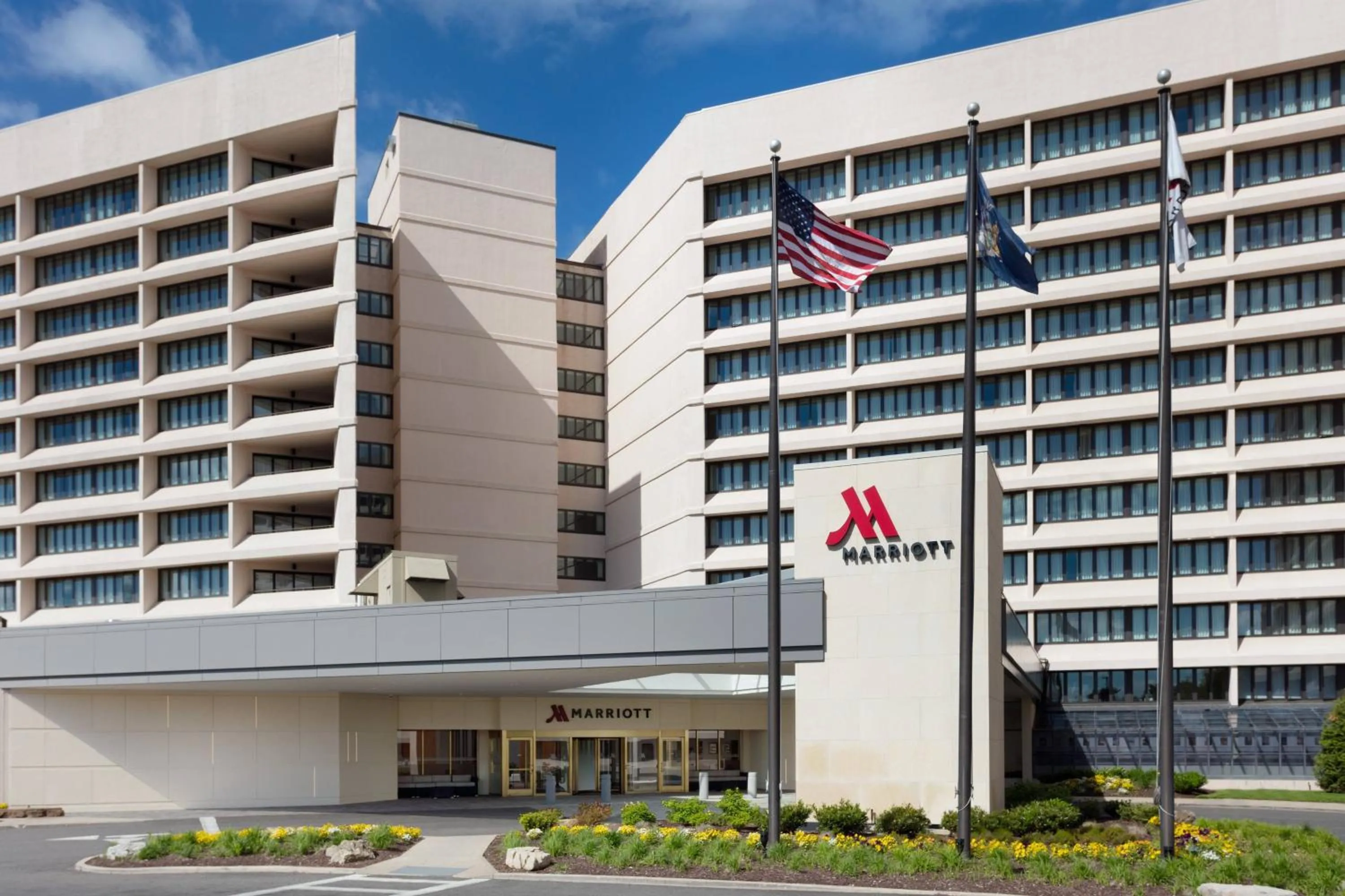 Property building in Long Island Marriott Hotel