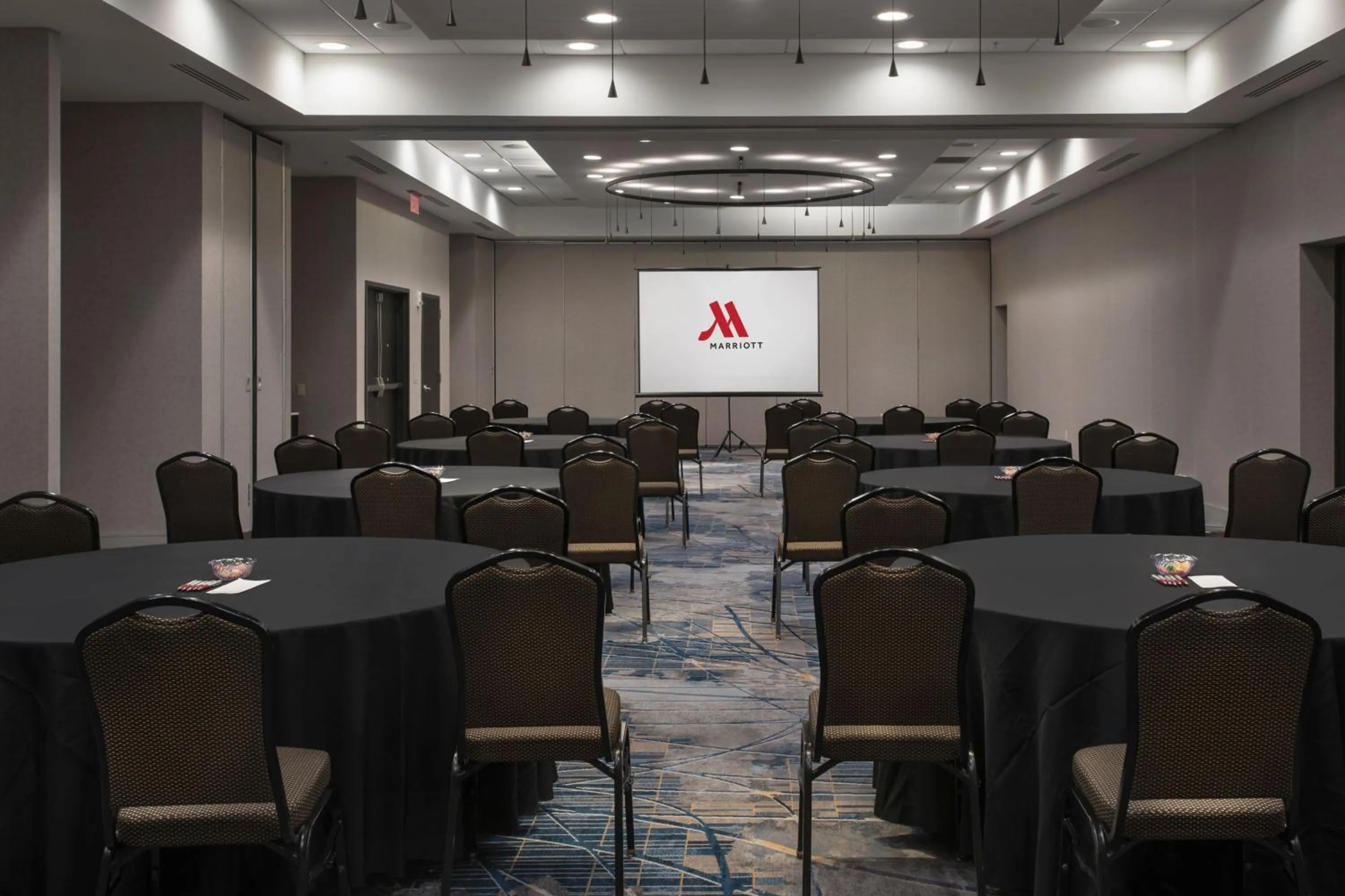 Meeting/conference room in Long Island Marriott Hotel