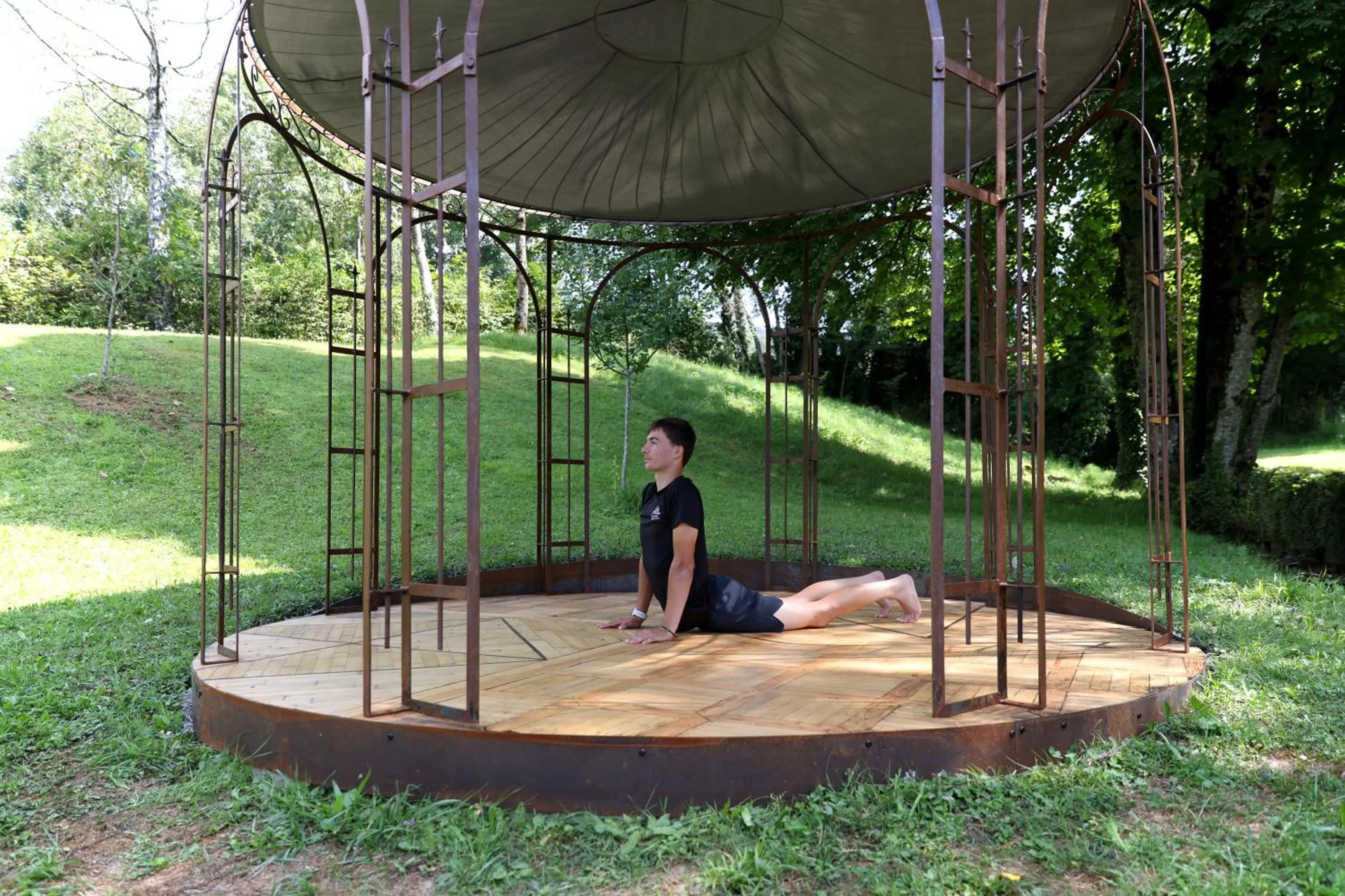 Garden view in Maison d'hôtes & SPA La Scierie