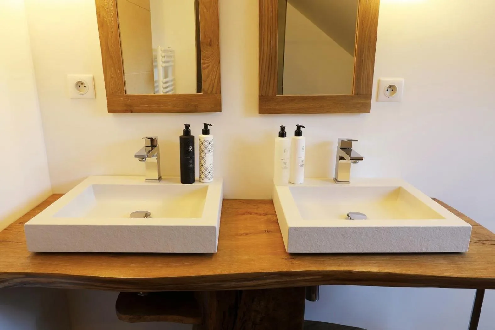 Bathroom in Maison d'hôtes & SPA La Scierie