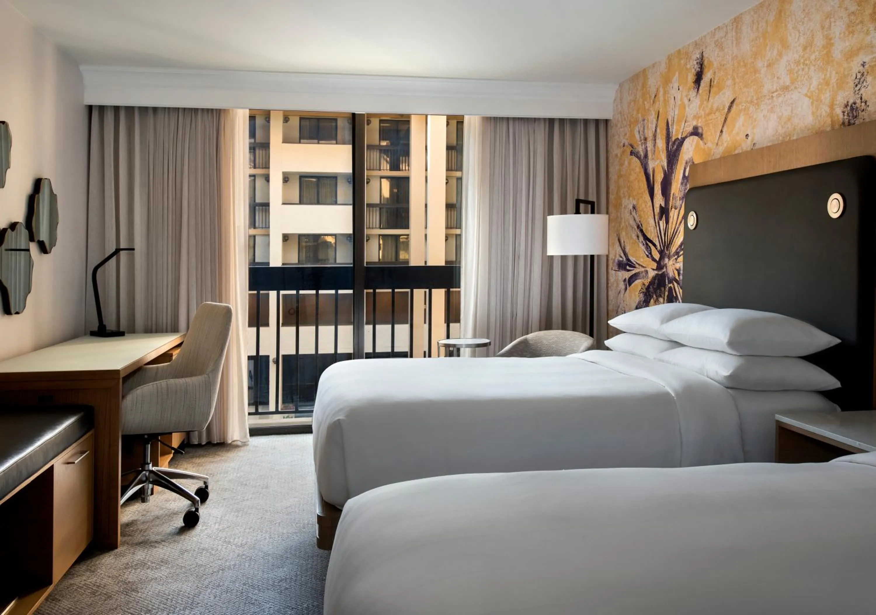 Bedroom, Bed in Westchester Marriott