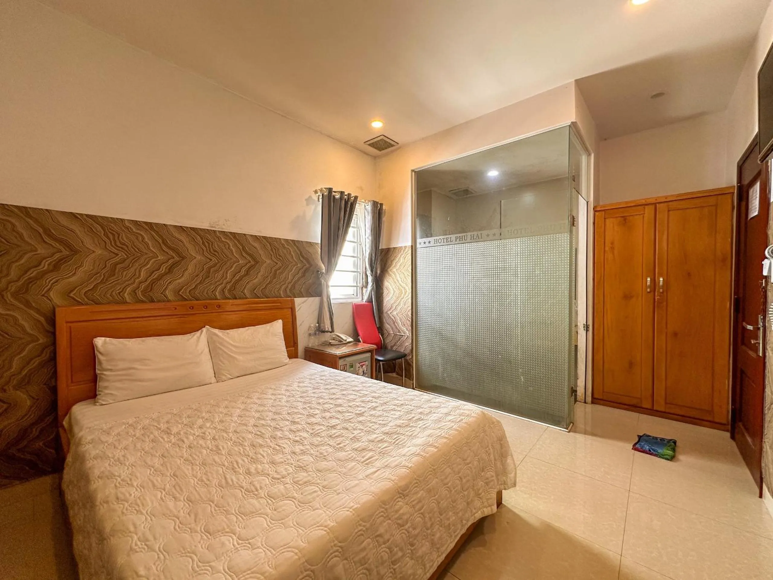 Photo of the whole room in Hotel Phu Hai