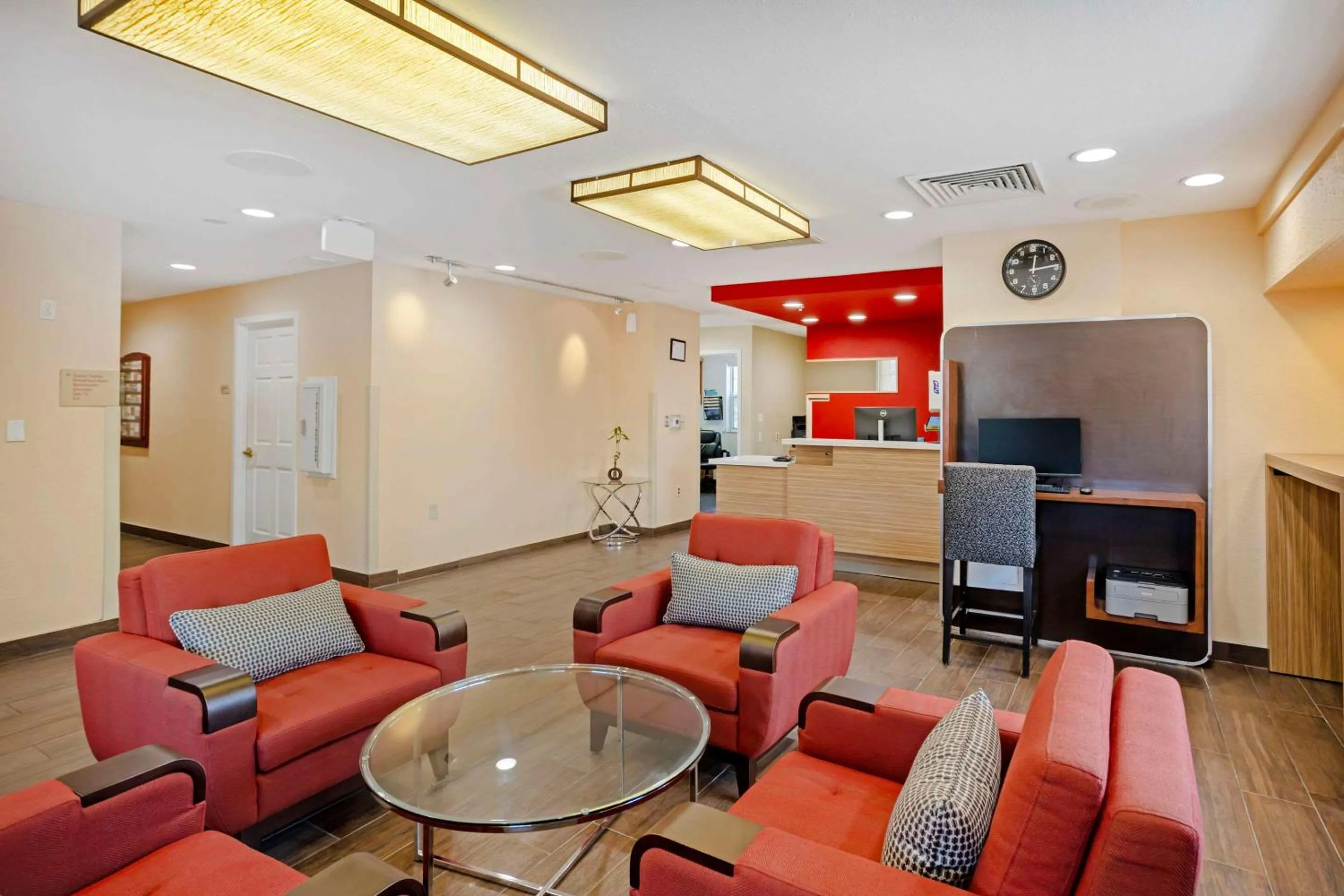 Lobby or reception in MainStay Suites Mt Laurel - Philadelphia