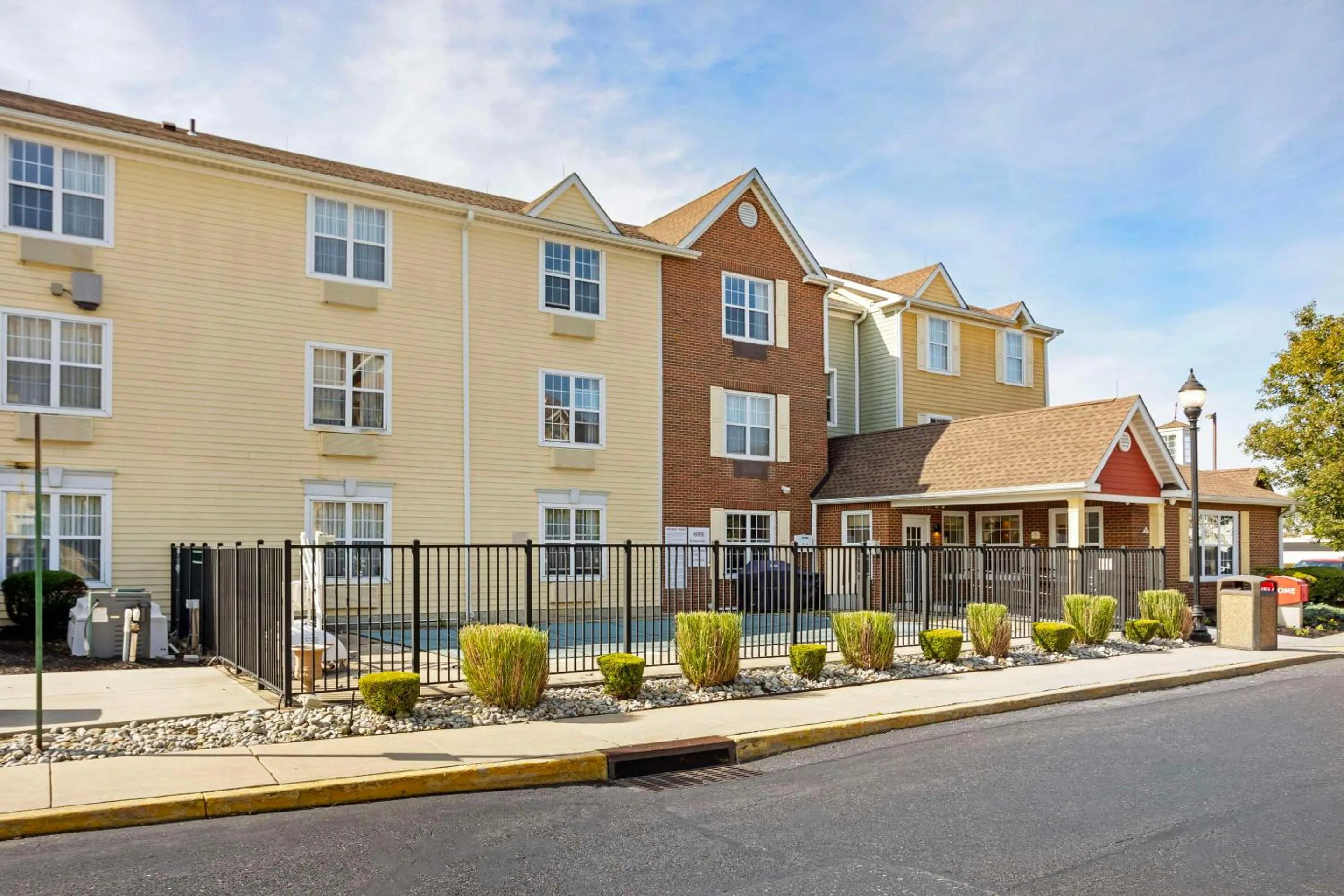Property building in MainStay Suites Mt Laurel - Philadelphia