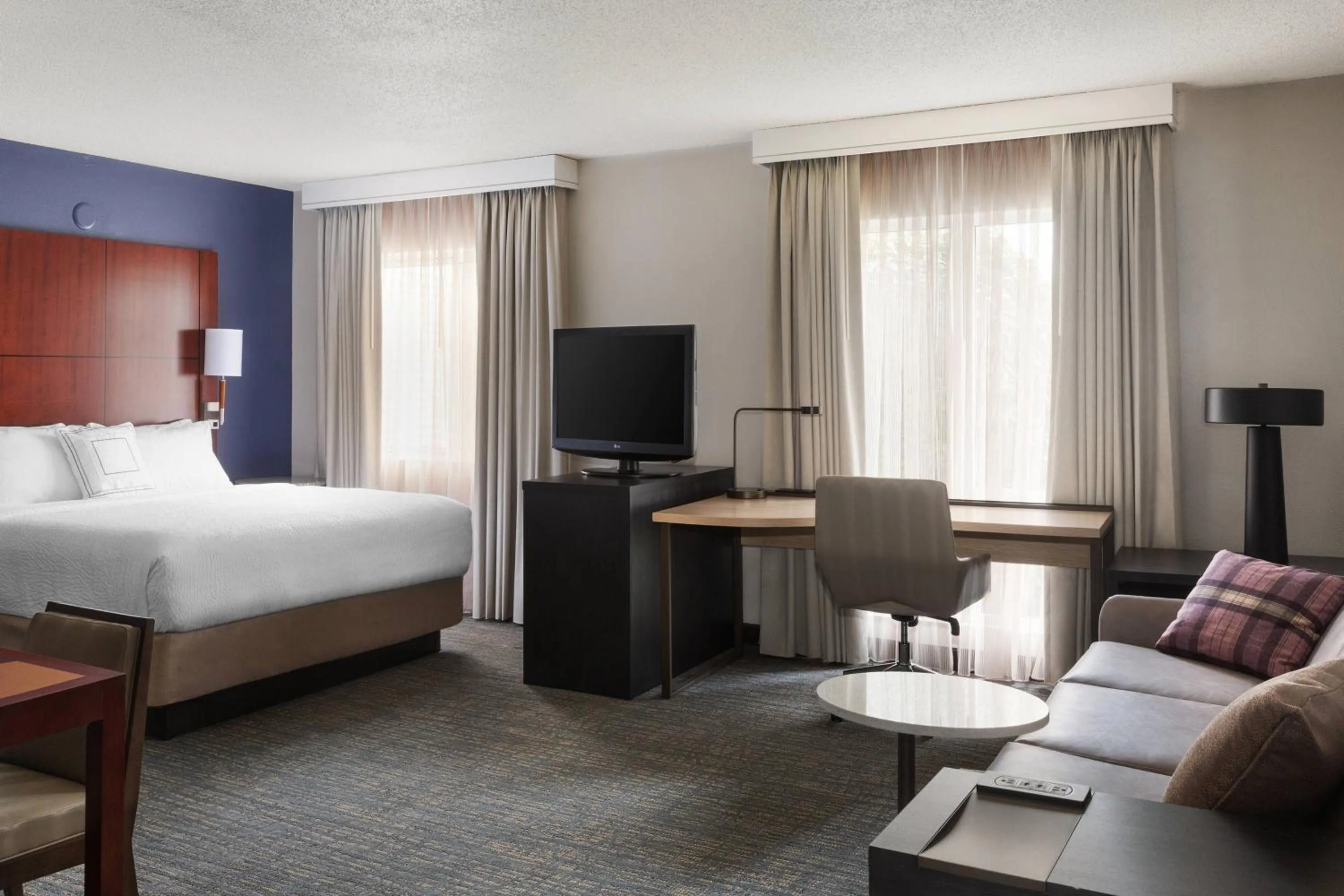 Photo of the whole room, Bed in Residence Inn Philadelphia Willow Grove