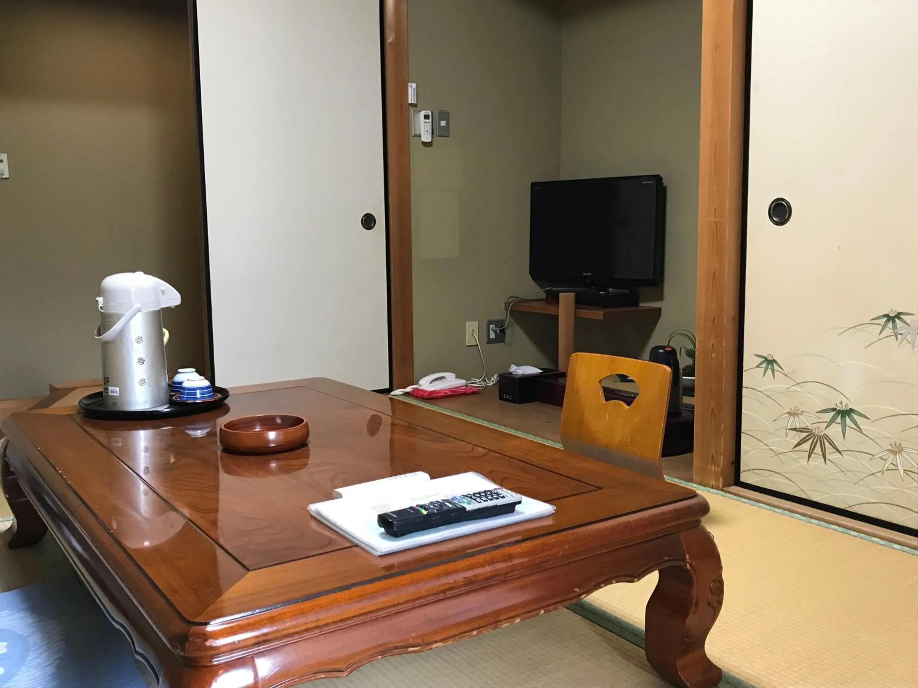 Photo of the whole room in Ryujin Onsen Marui Ryokan