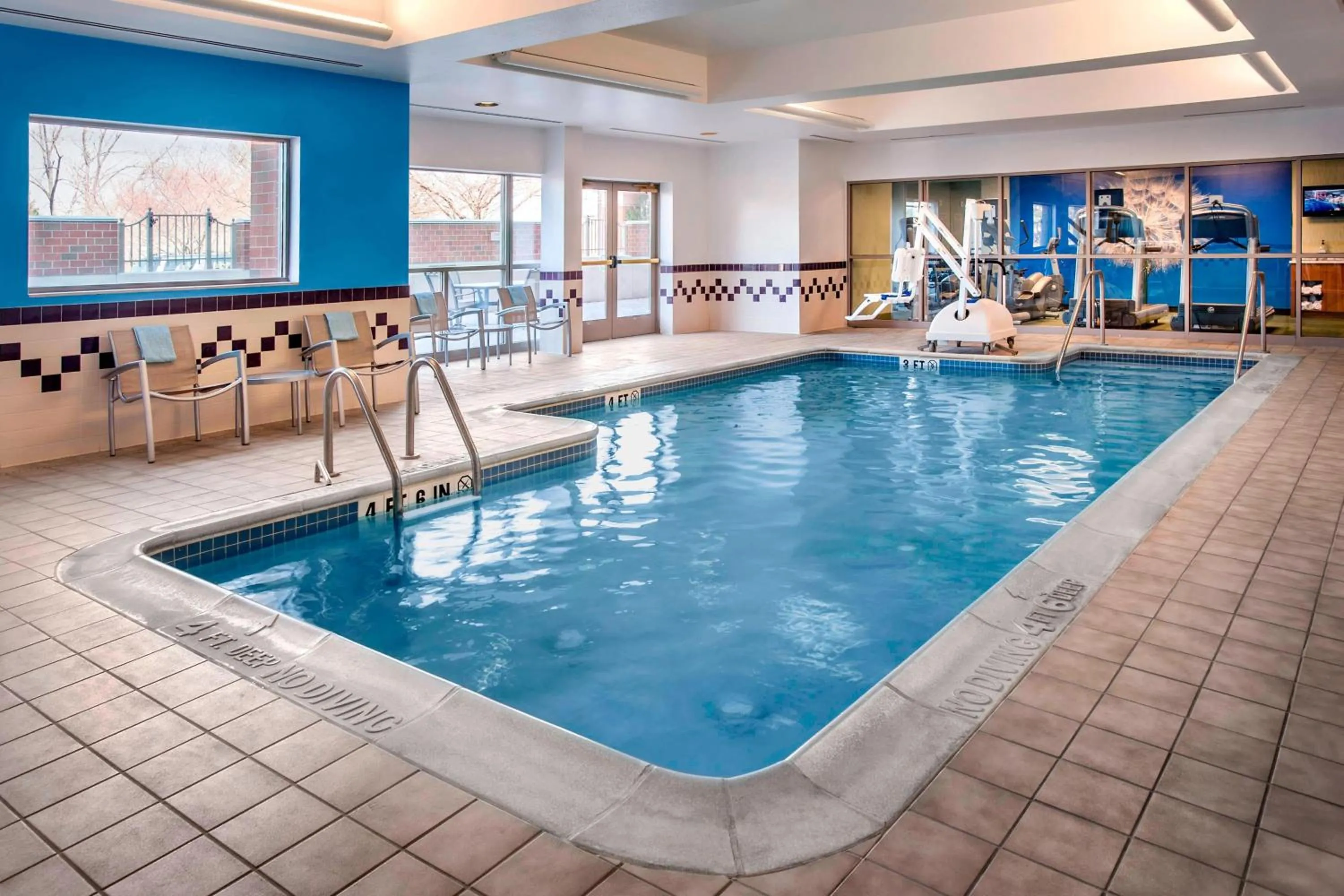 Swimming pool in SpringHill Suites by Marriott Philadelphia Willow Grove