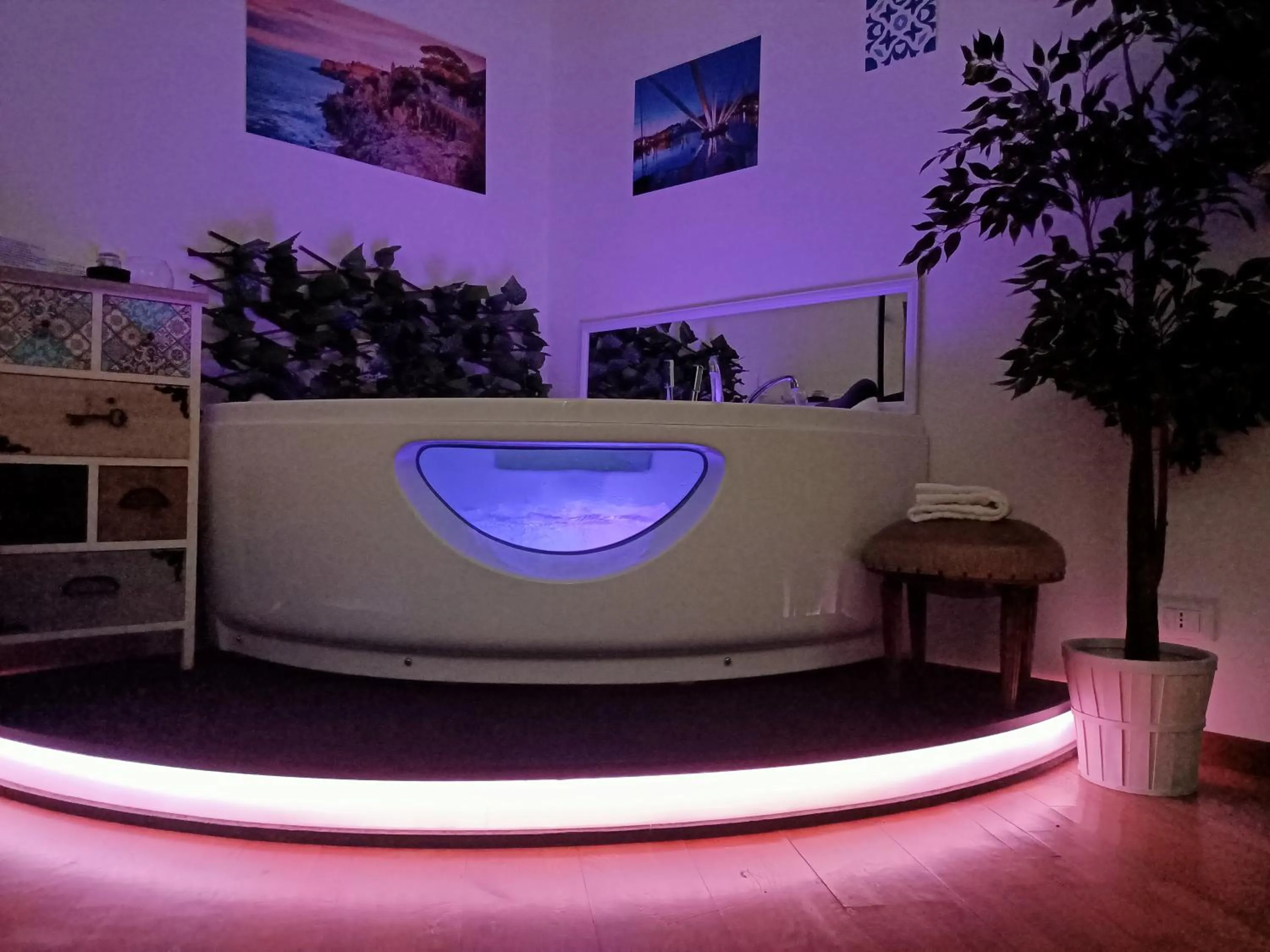 Hot Tub in Hotel Youri Il Magnifico