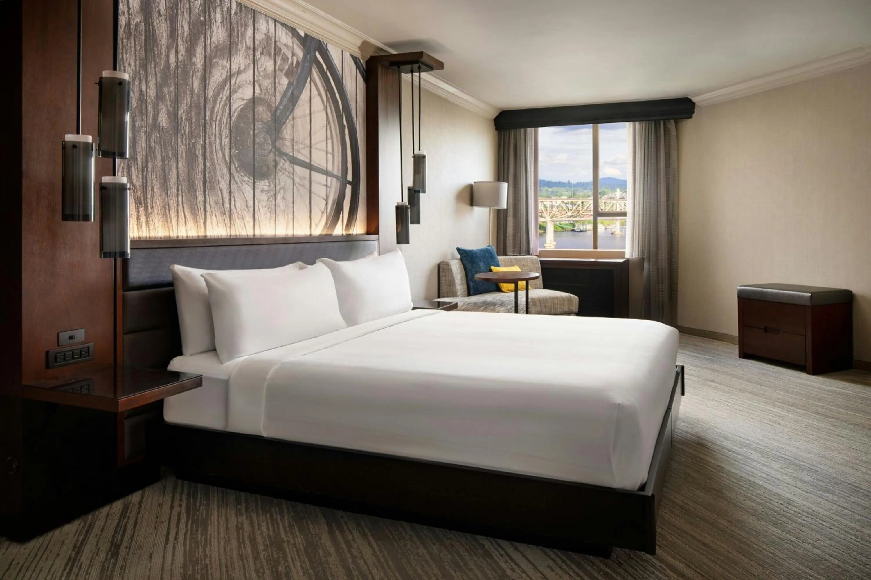 Bedroom, Bed in Portland Marriott Downtown Waterfront
