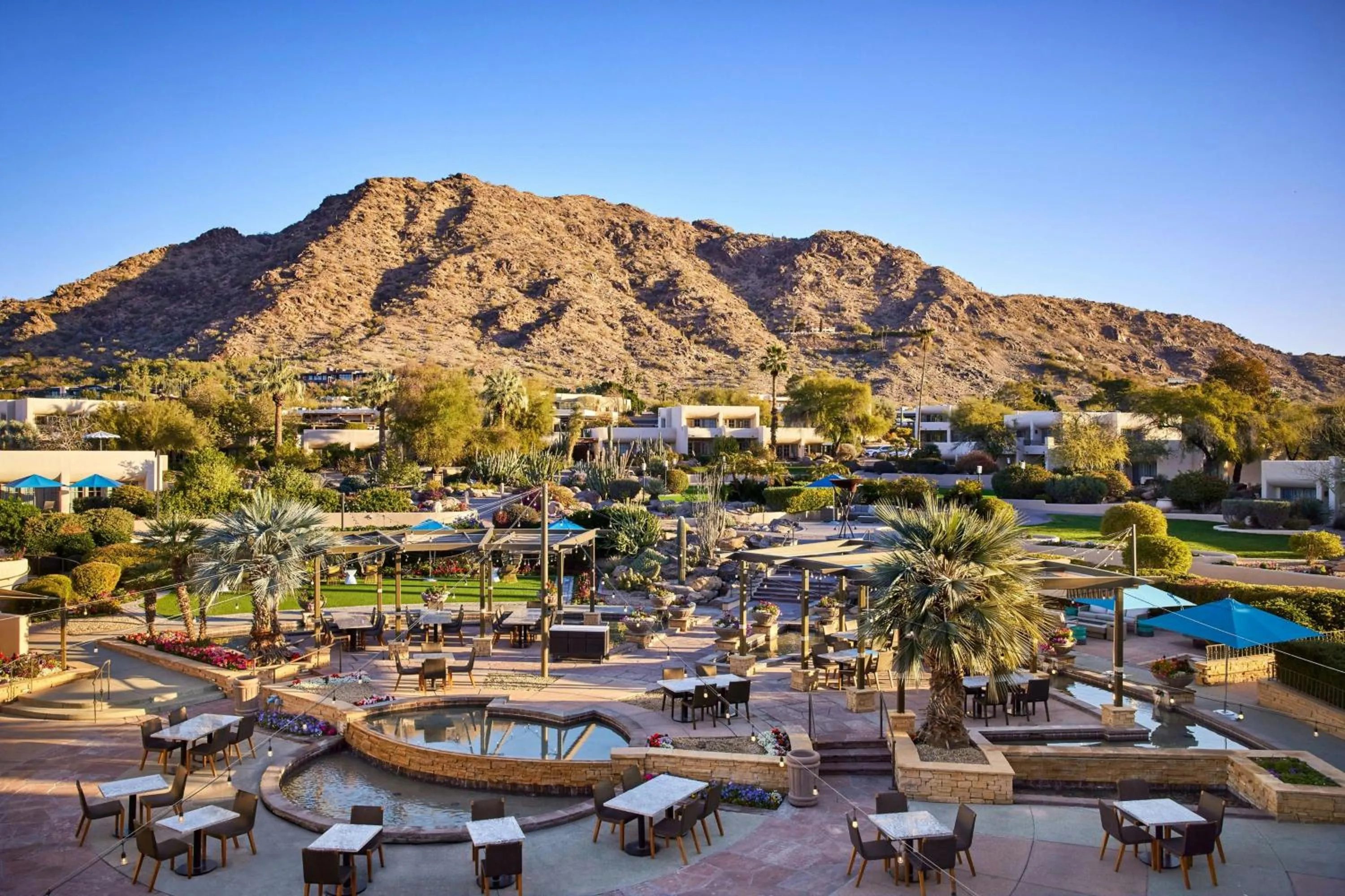 Lounge or bar in JW Marriott Scottsdale Camelback Inn Resort & Spa