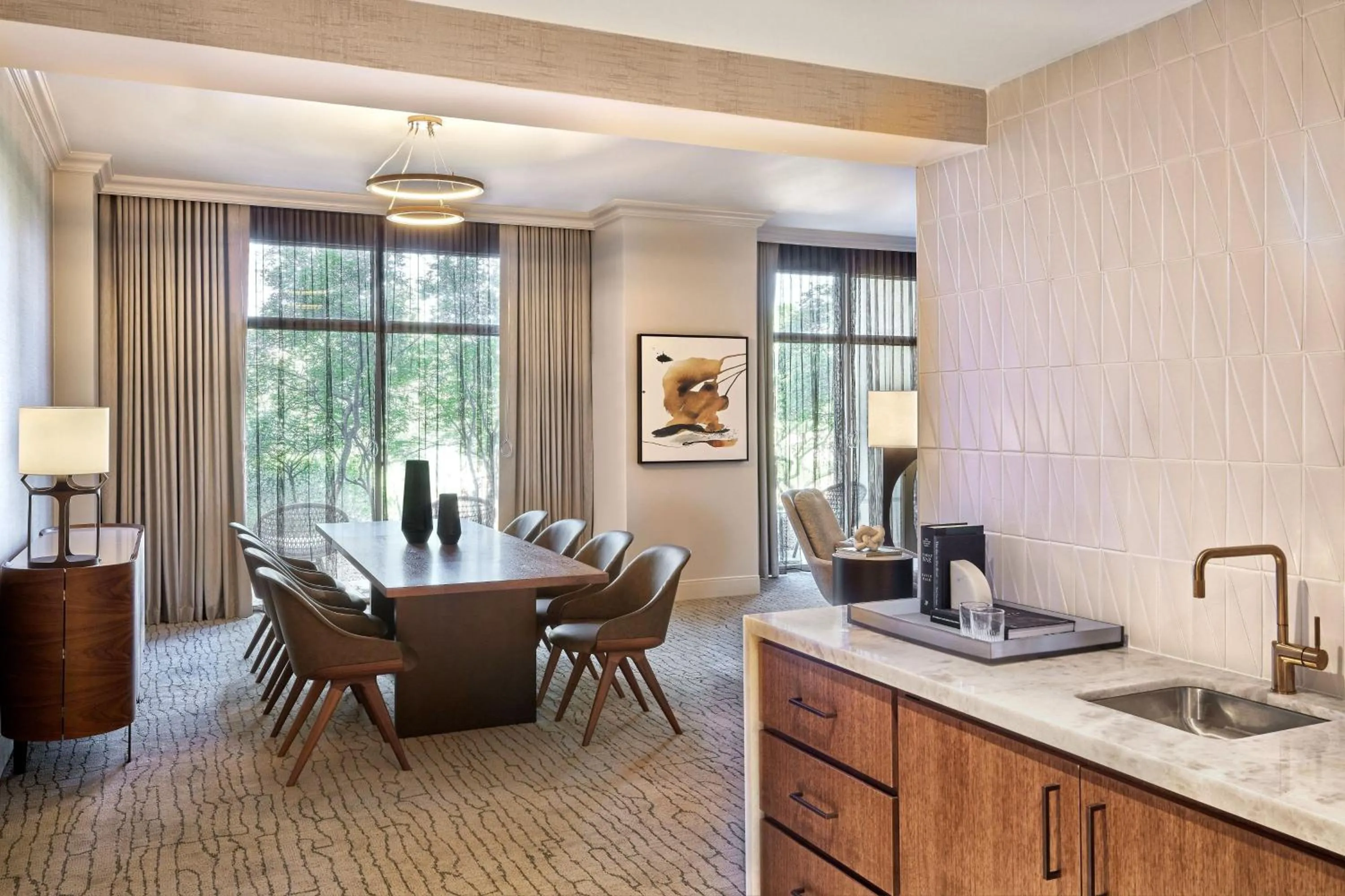 Bedroom in JW Marriott Phoenix Desert Ridge Resort & Spa