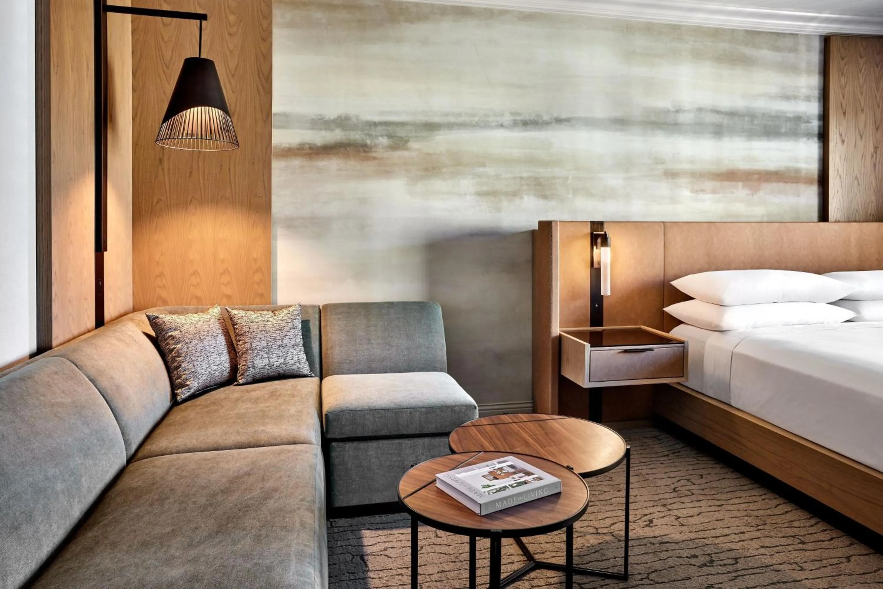 Photo of the whole room, Bed in JW Marriott Phoenix Desert Ridge Resort & Spa