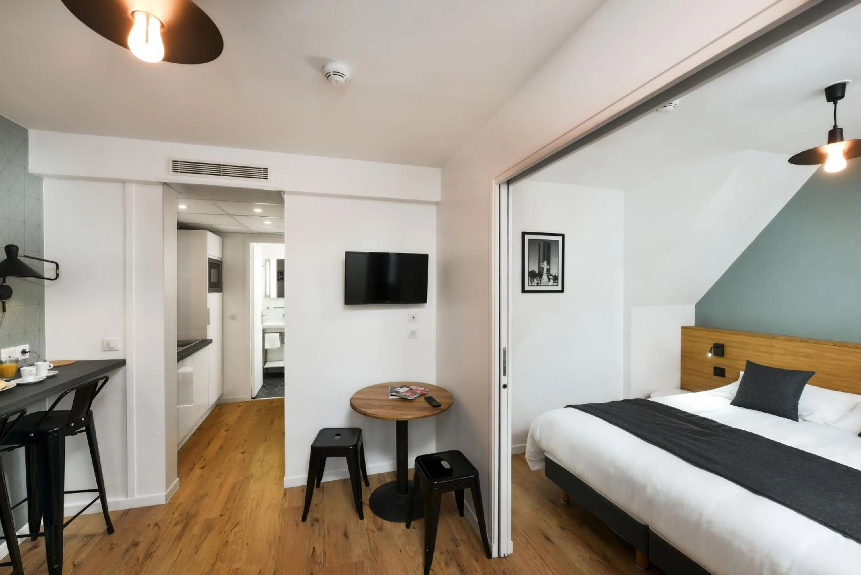 Photo of the whole room, Bed in Hotel Résidence Montebello