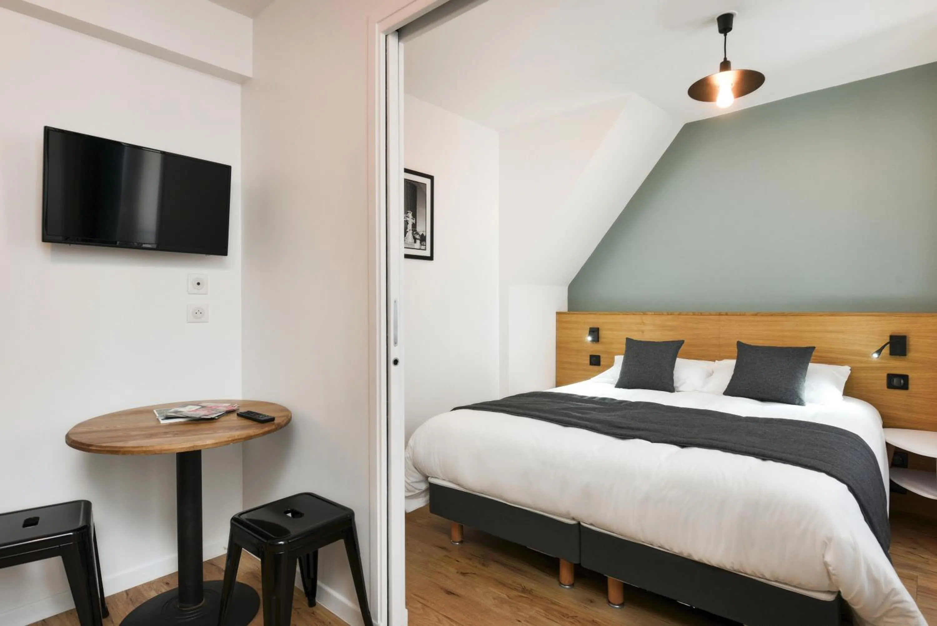 Photo of the whole room, Bed in Hotel Résidence Montebello