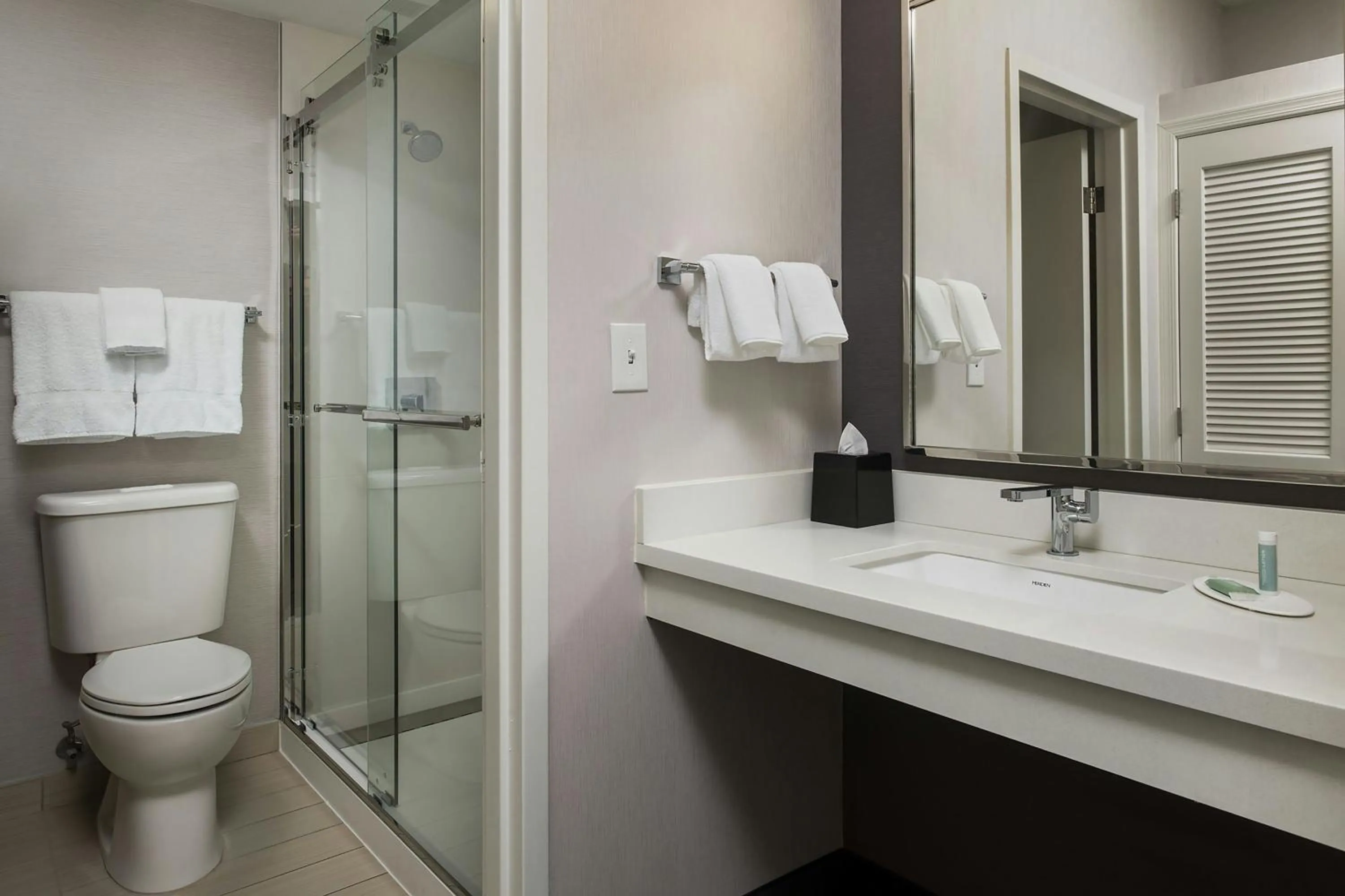 Bathroom in Courtyard by Marriott Phoenix North