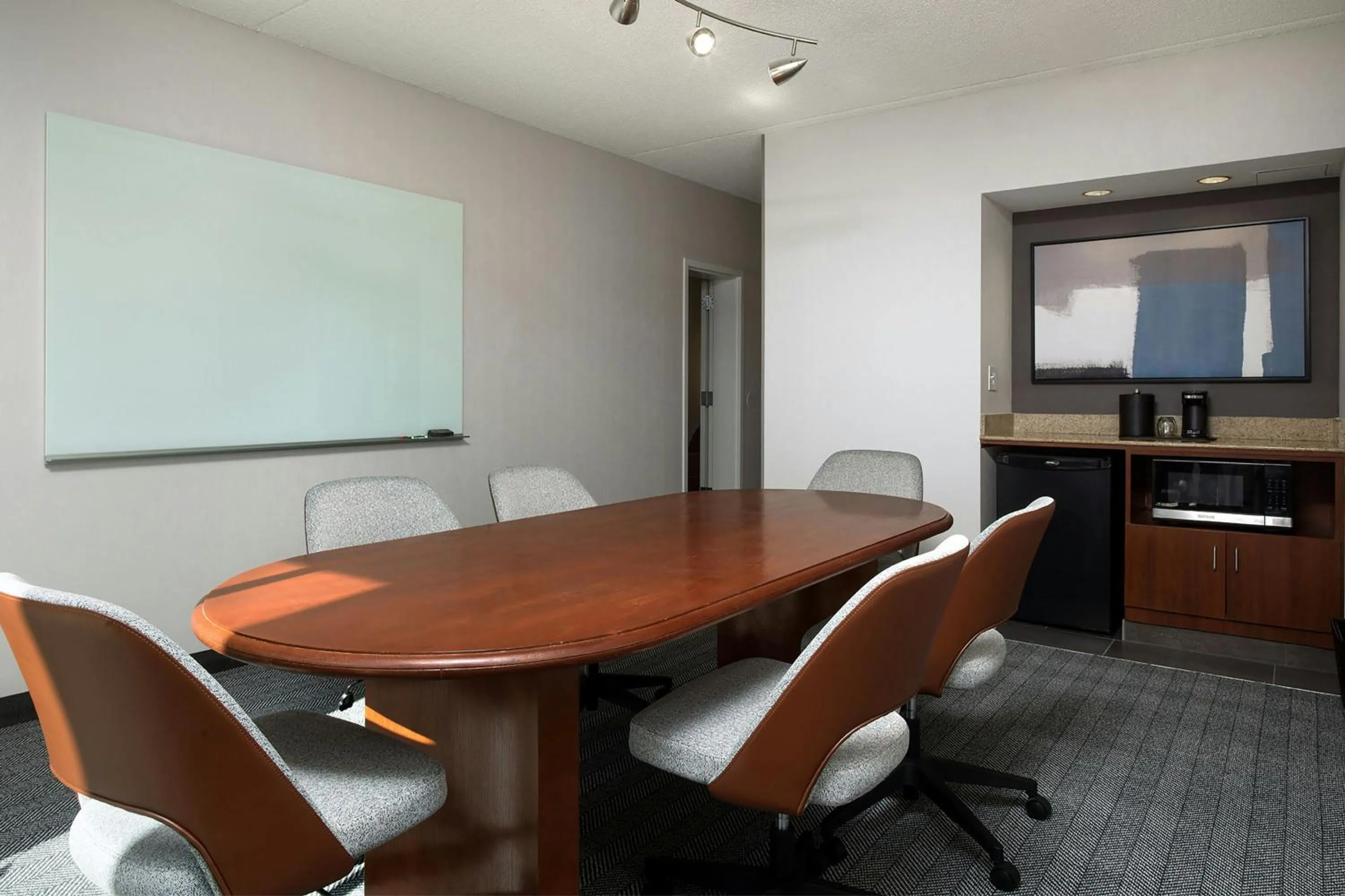 Meeting/conference room in Courtyard by Marriott Phoenix North
