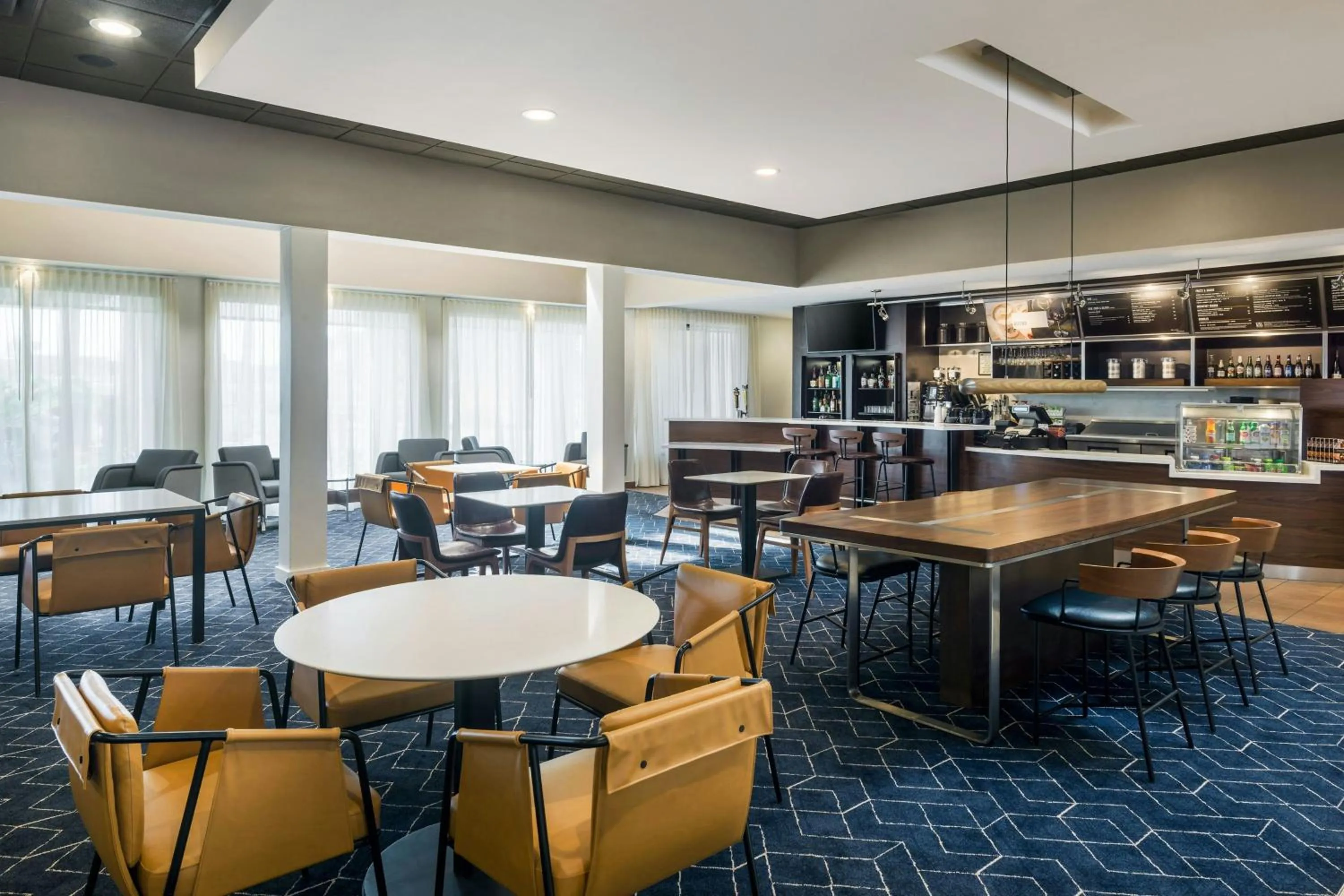 Lobby or reception in Courtyard by Marriott Phoenix North