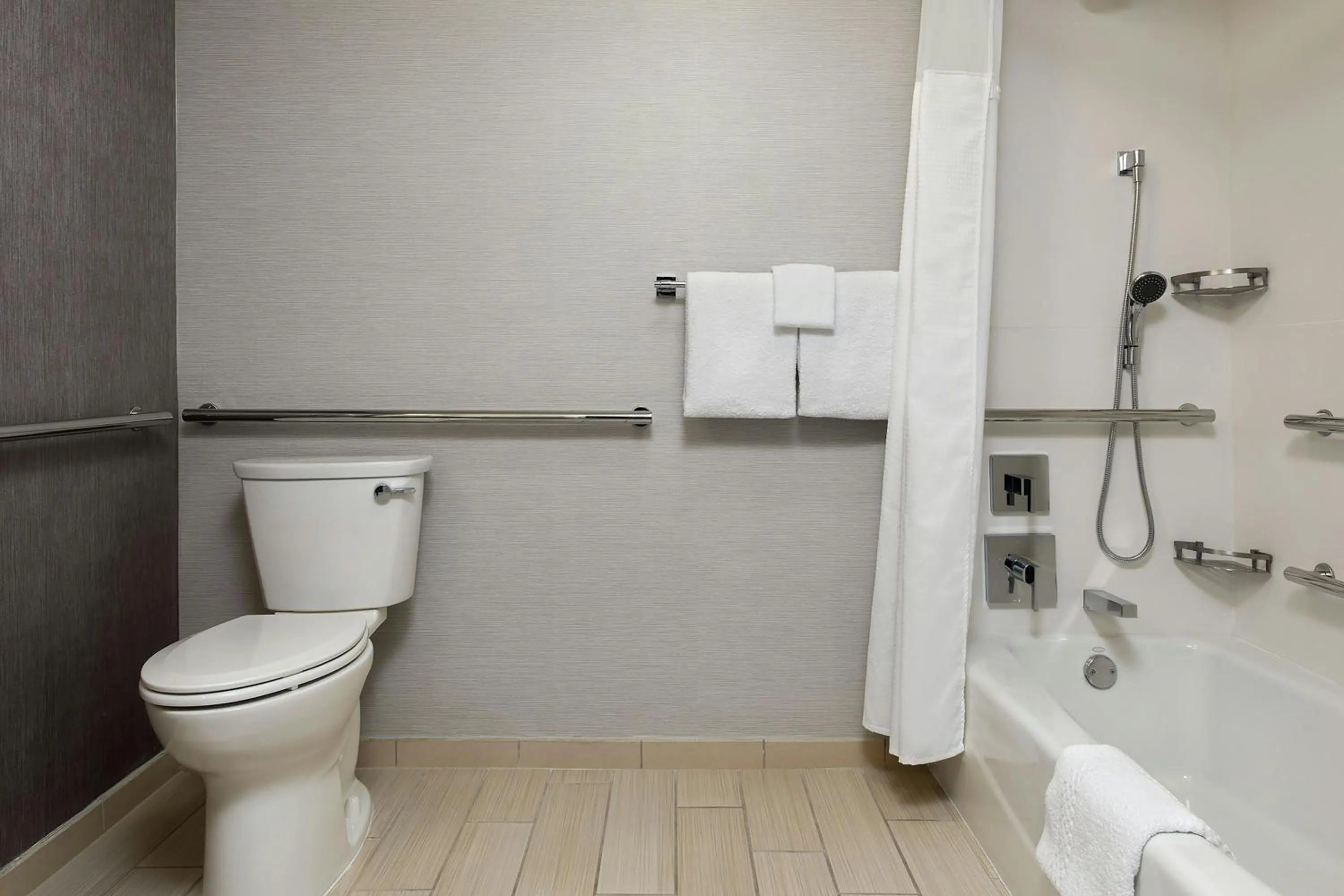 Bathroom in Courtyard by Marriott Phoenix North