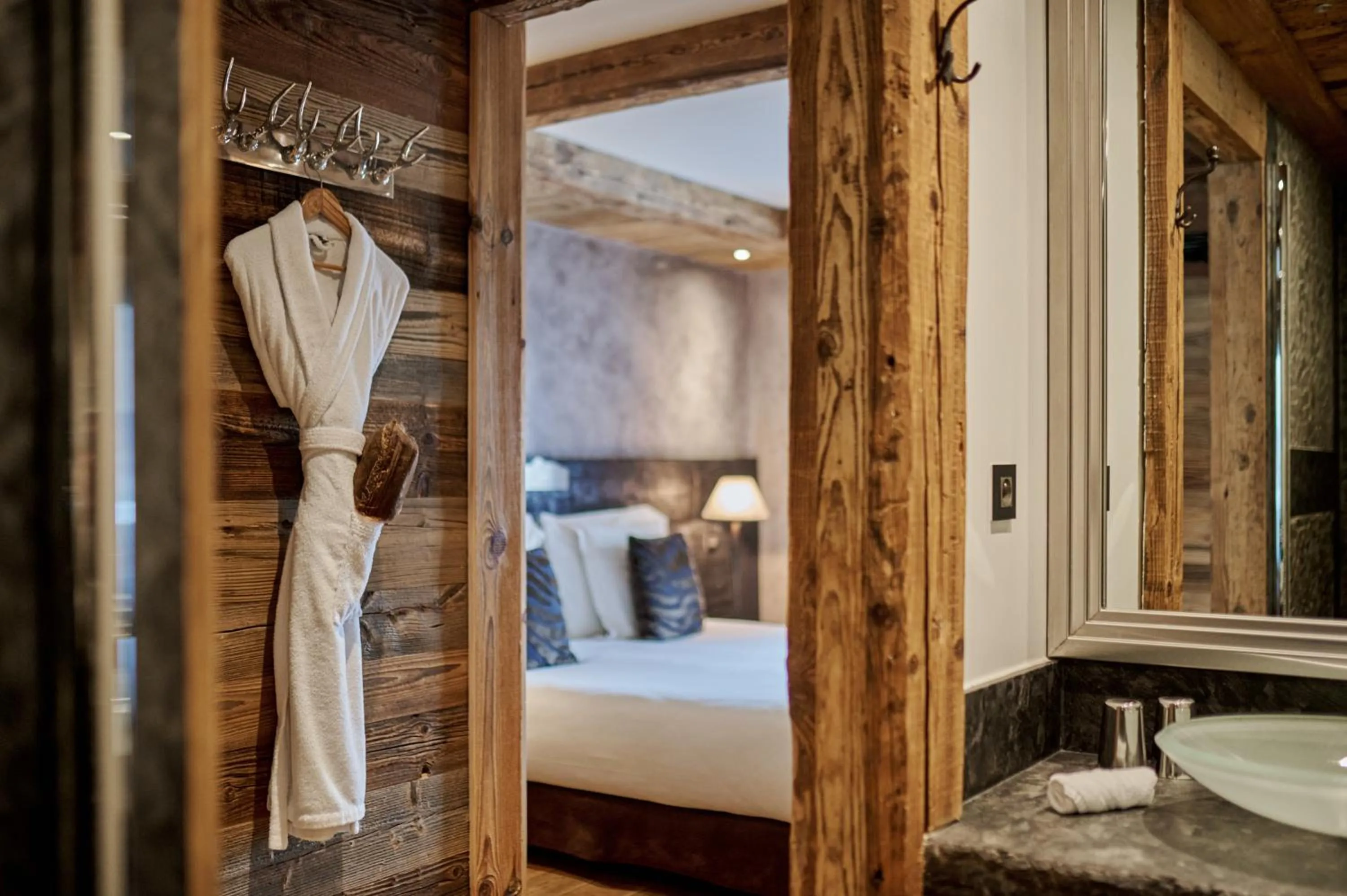 Bedroom, Bed in Les Suites – Maison Bouvier