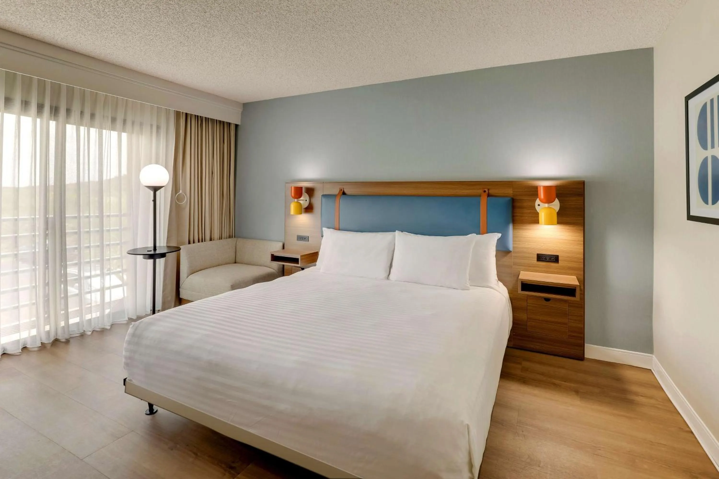 Bedroom, Bed in Sonesta Select Scottsdale at Mayo Clinic Campus