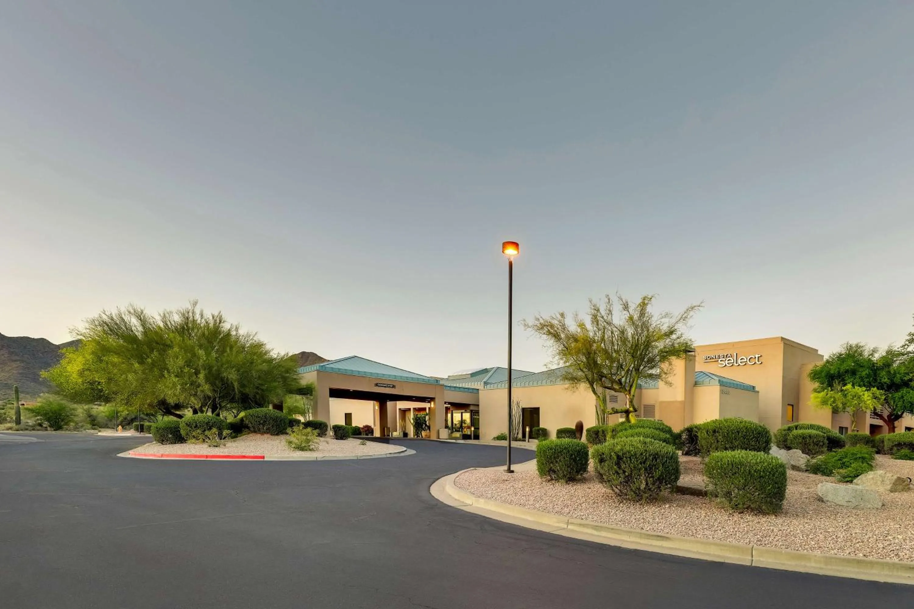 Property building in Sonesta Select Scottsdale at Mayo Clinic Campus