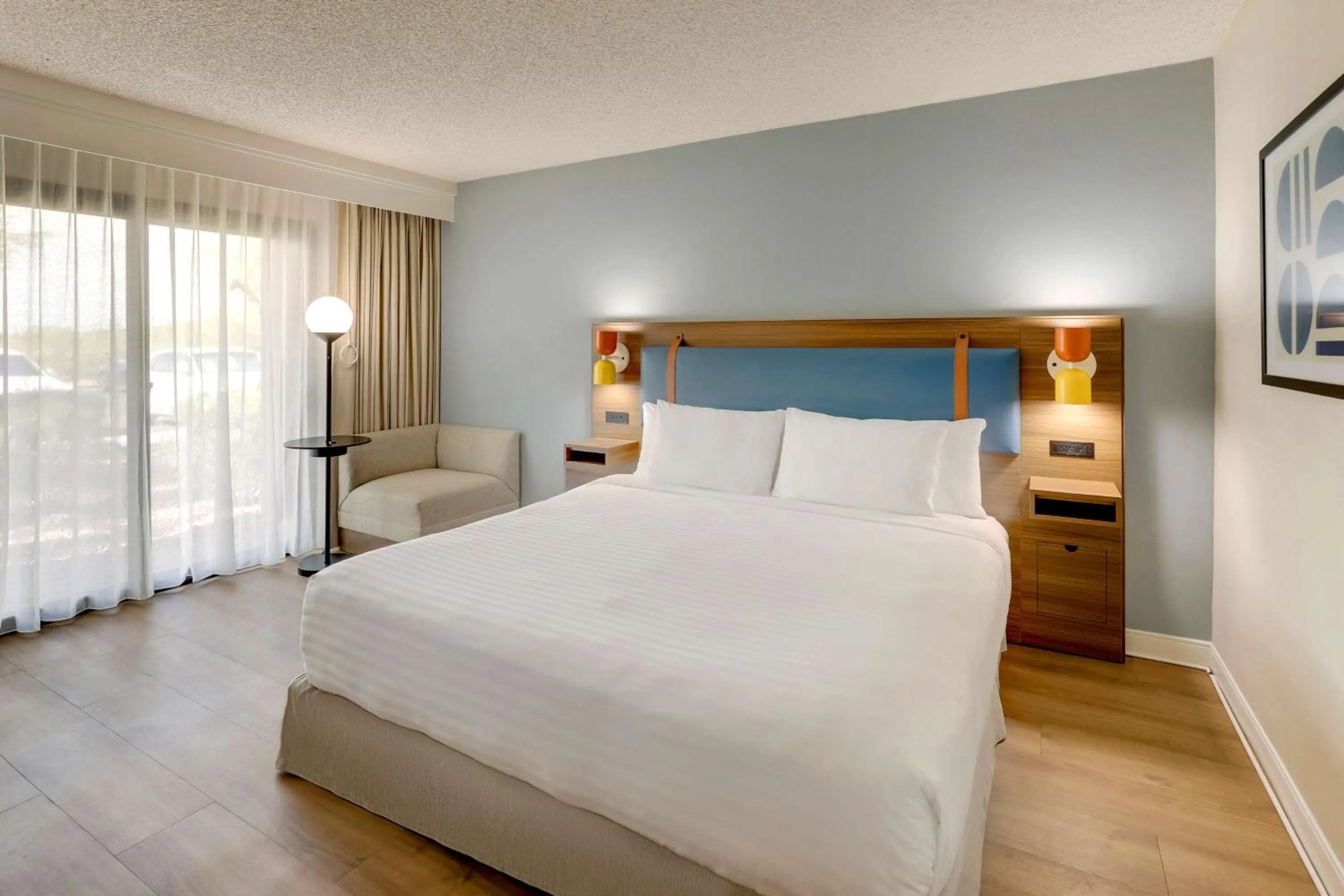 Bedroom, Bed in Sonesta Select Scottsdale at Mayo Clinic Campus