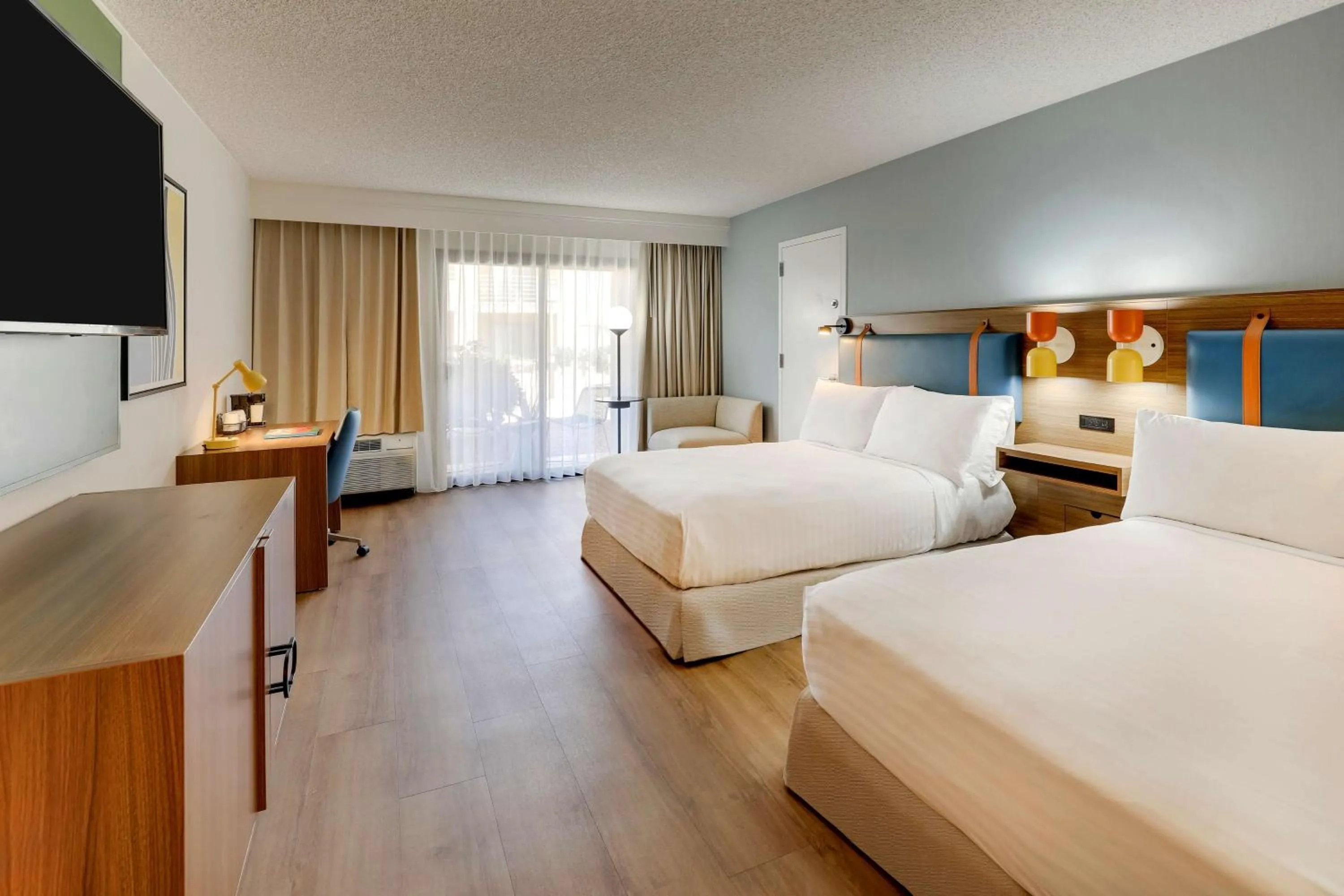 Bedroom, Bed in Sonesta Select Scottsdale at Mayo Clinic Campus