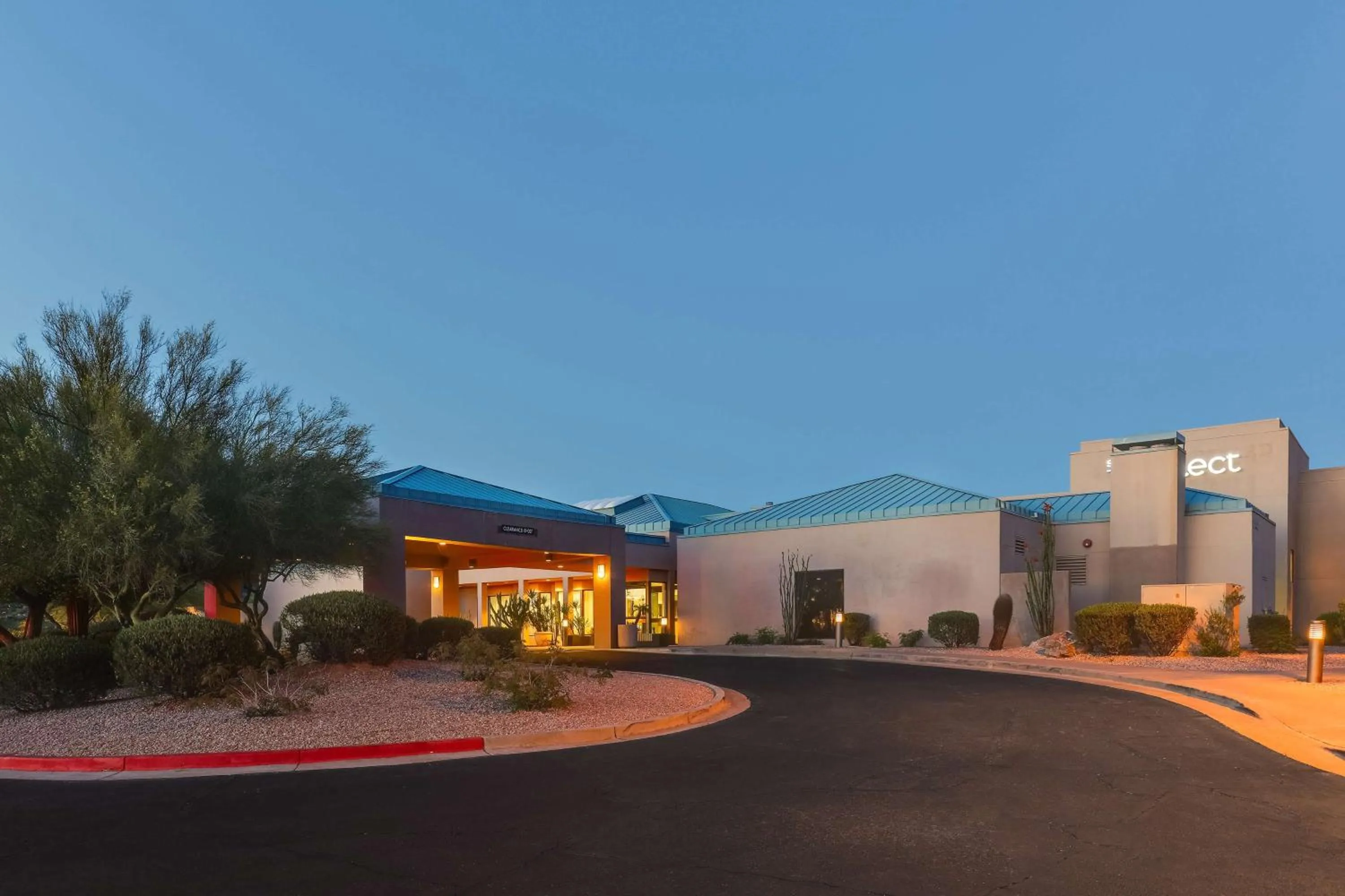 Property building in Sonesta Select Scottsdale at Mayo Clinic Campus