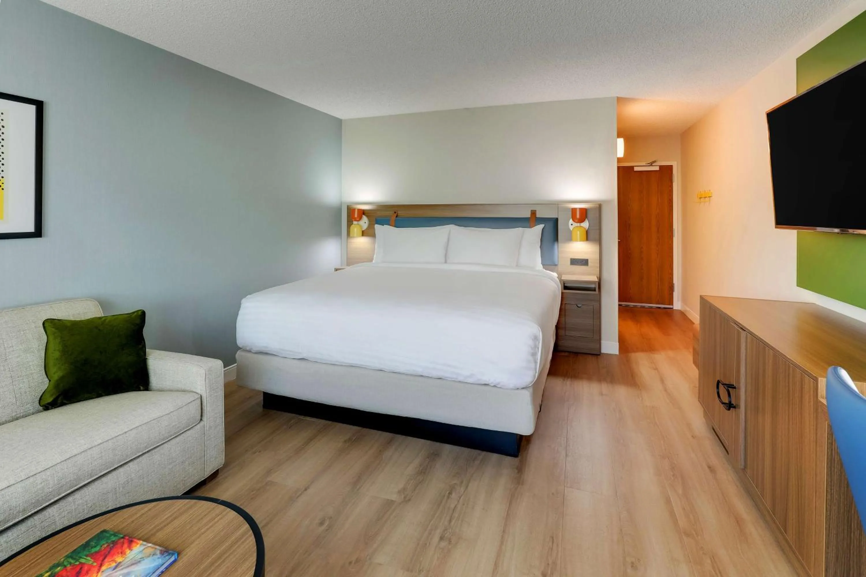 Bedroom, Bed in Sonesta Select Scottsdale at Mayo Clinic Campus