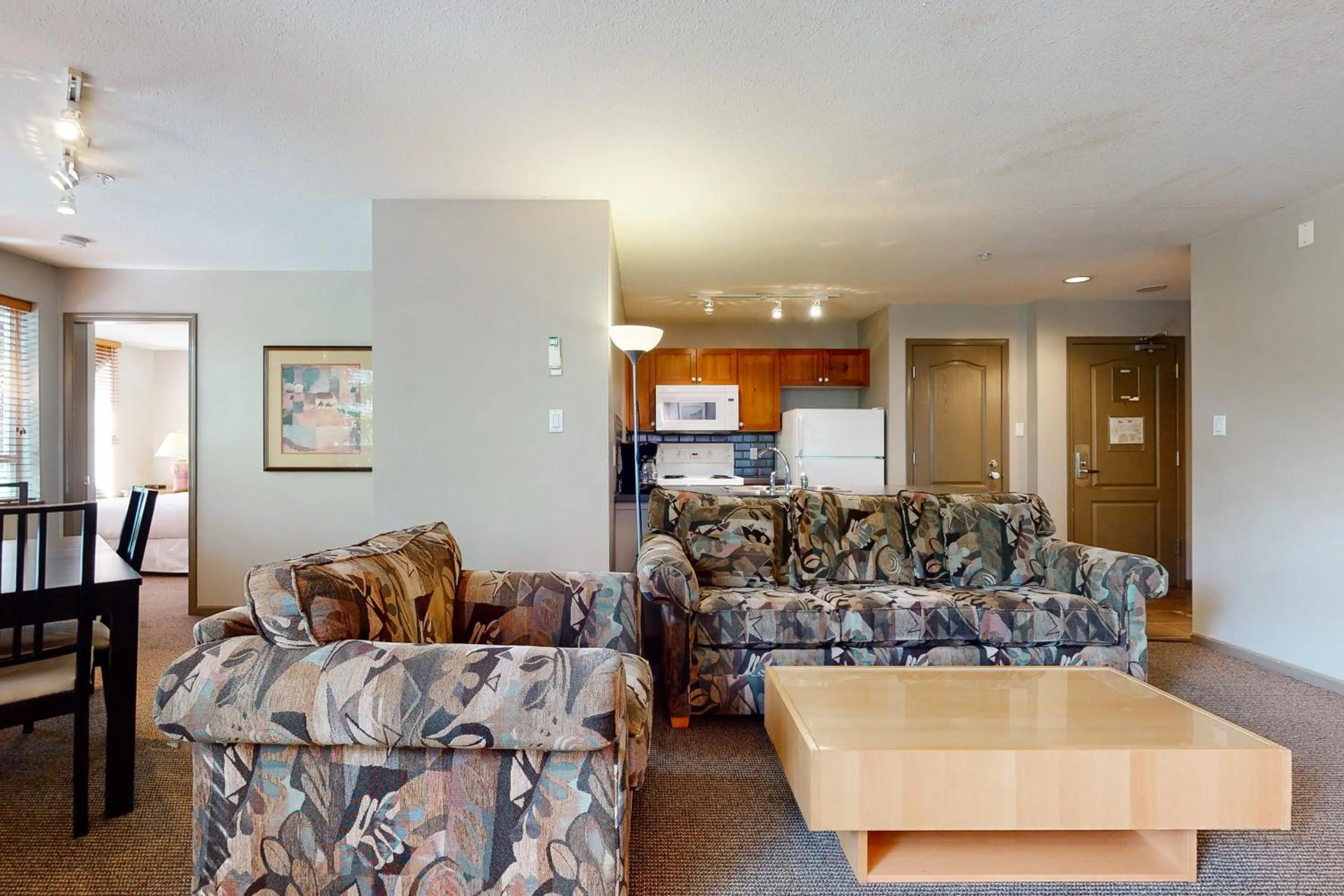 Town Plaza, Unit 256