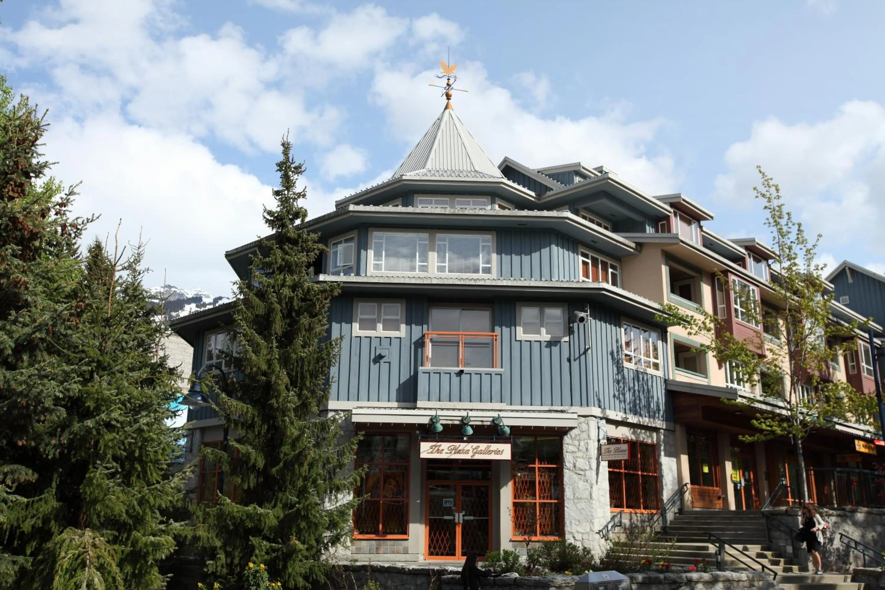 Town Plaza, Unit 256