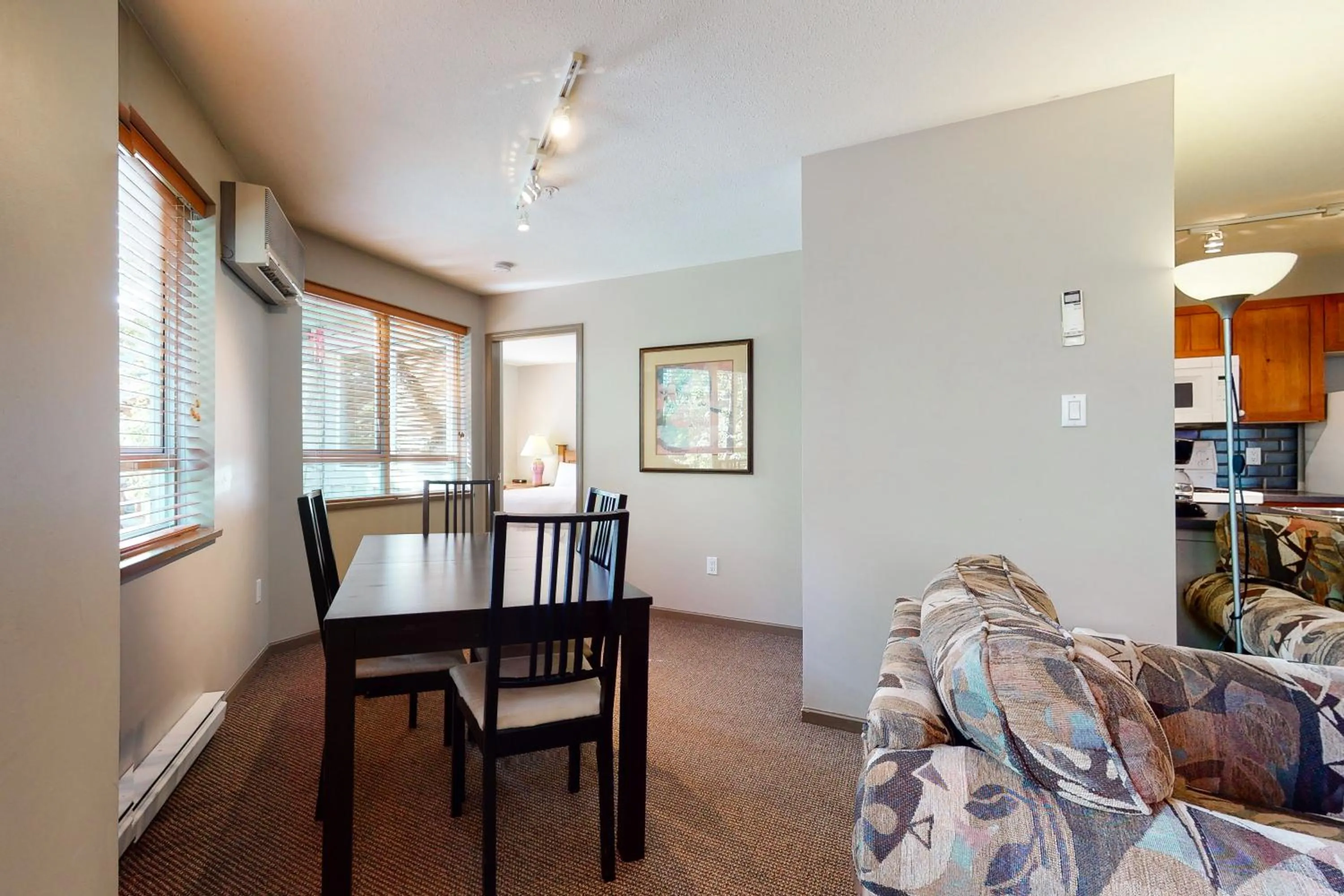 Town Plaza, Unit 256