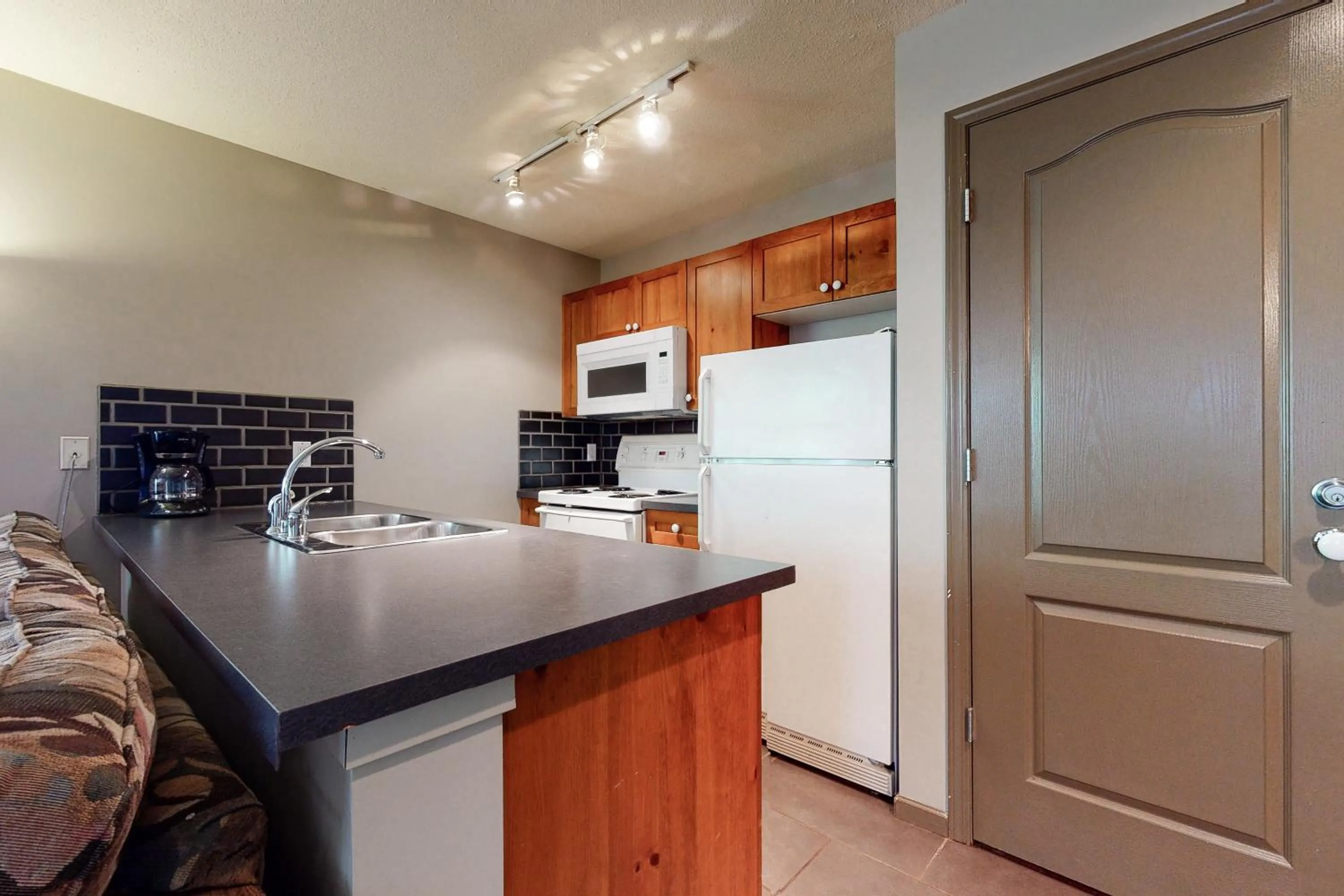 Town Plaza, Unit 256