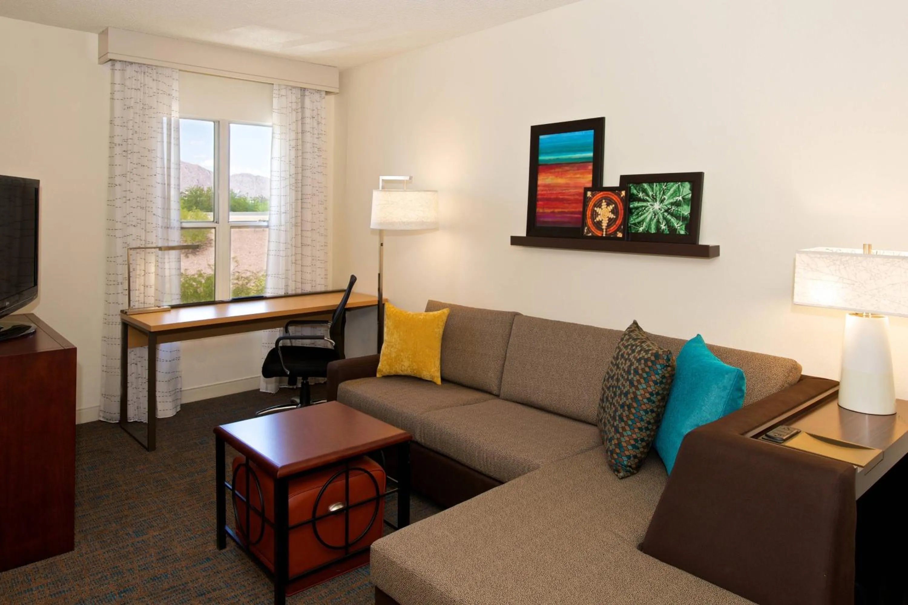 Living room in Residence Inn by Marriott Phoenix Airport