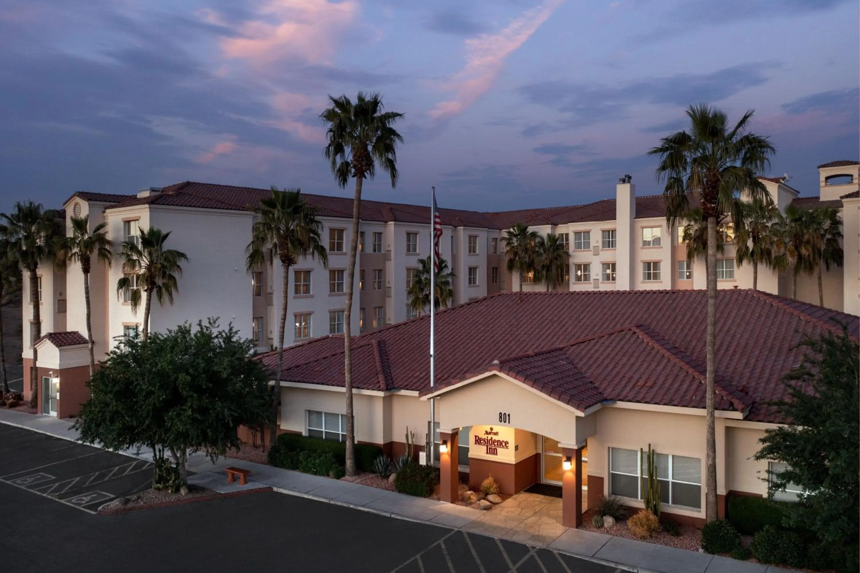 Property building in Residence Inn by Marriott Phoenix Airport