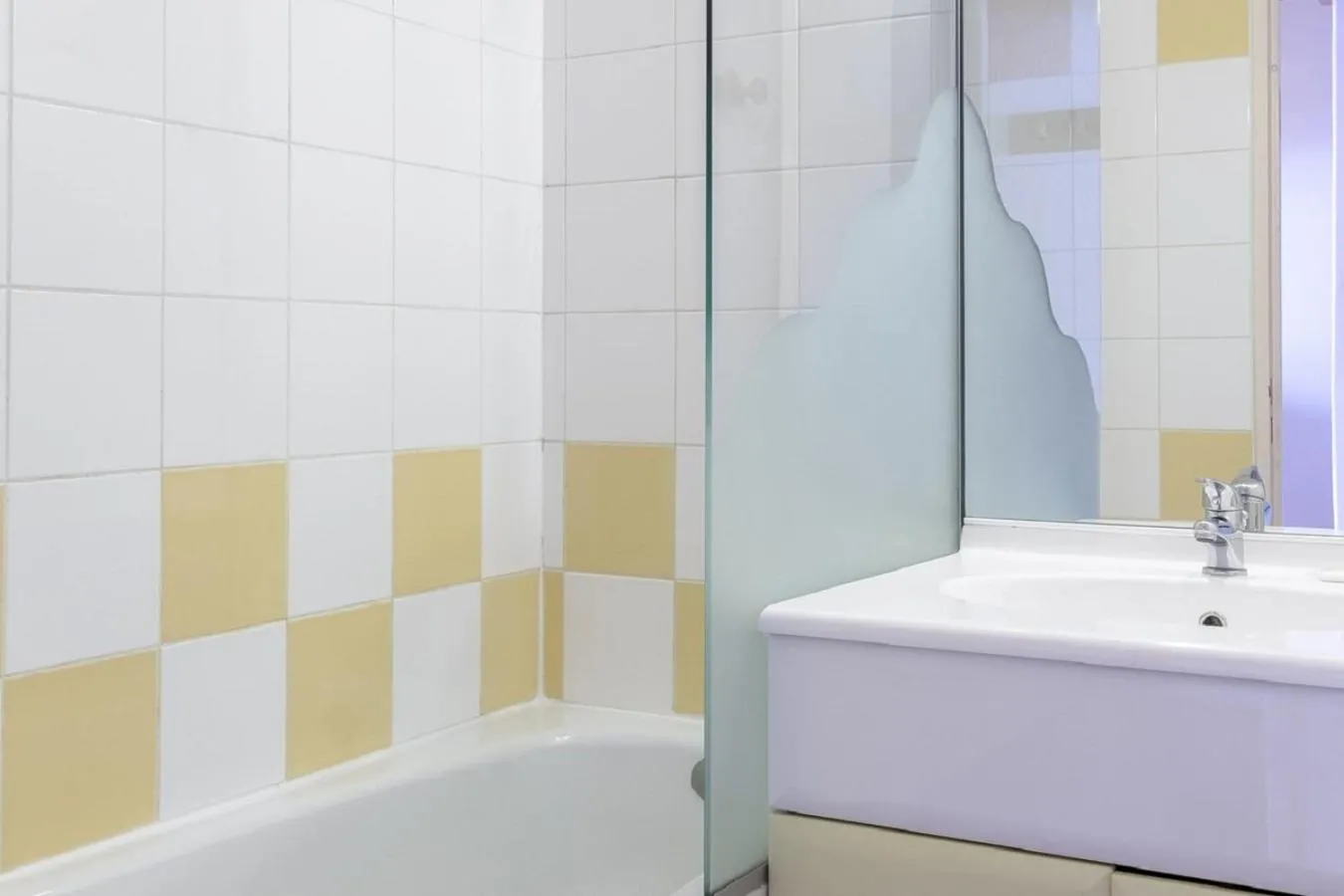 Shower in Residence Les Fontaines Blanches - maeva Home