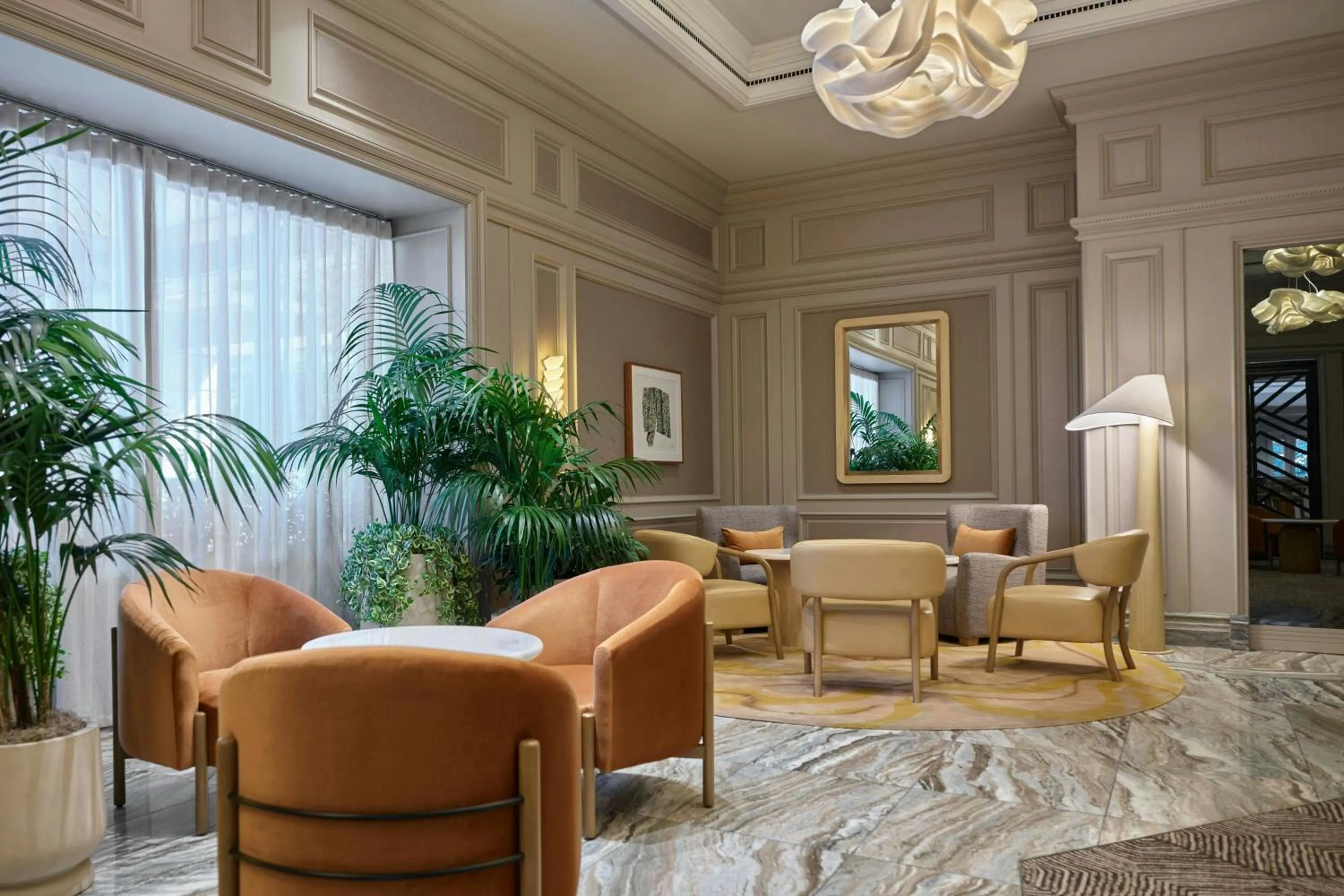 Lounge or bar in The Camby, Autograph Collection