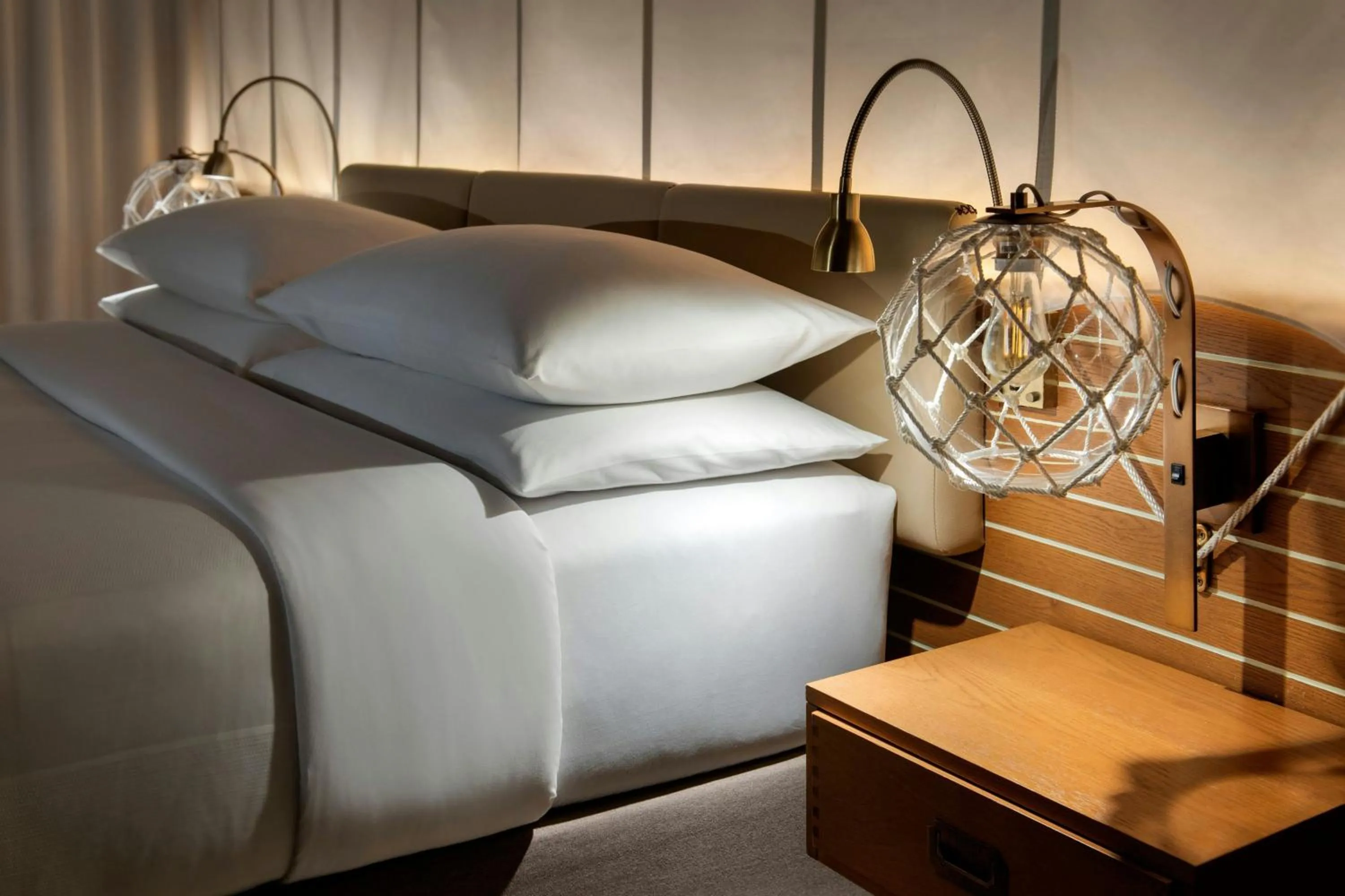 Photo of the whole room, Bed in Newport Marriott Hotel & Spa