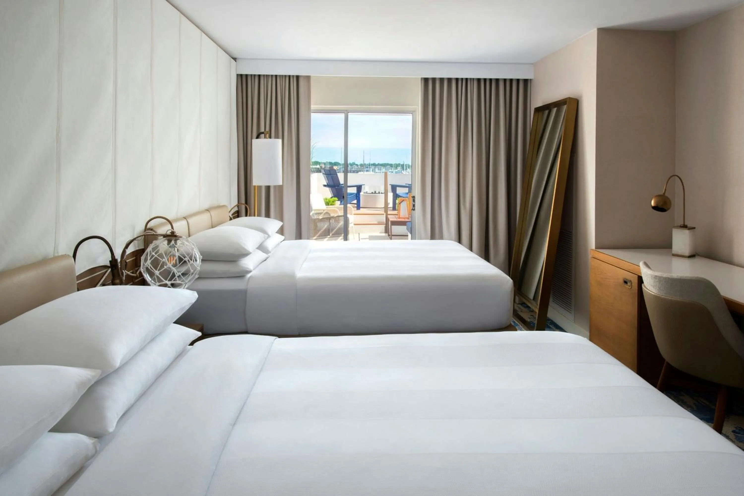 Photo of the whole room, Bed in Newport Marriott Hotel & Spa