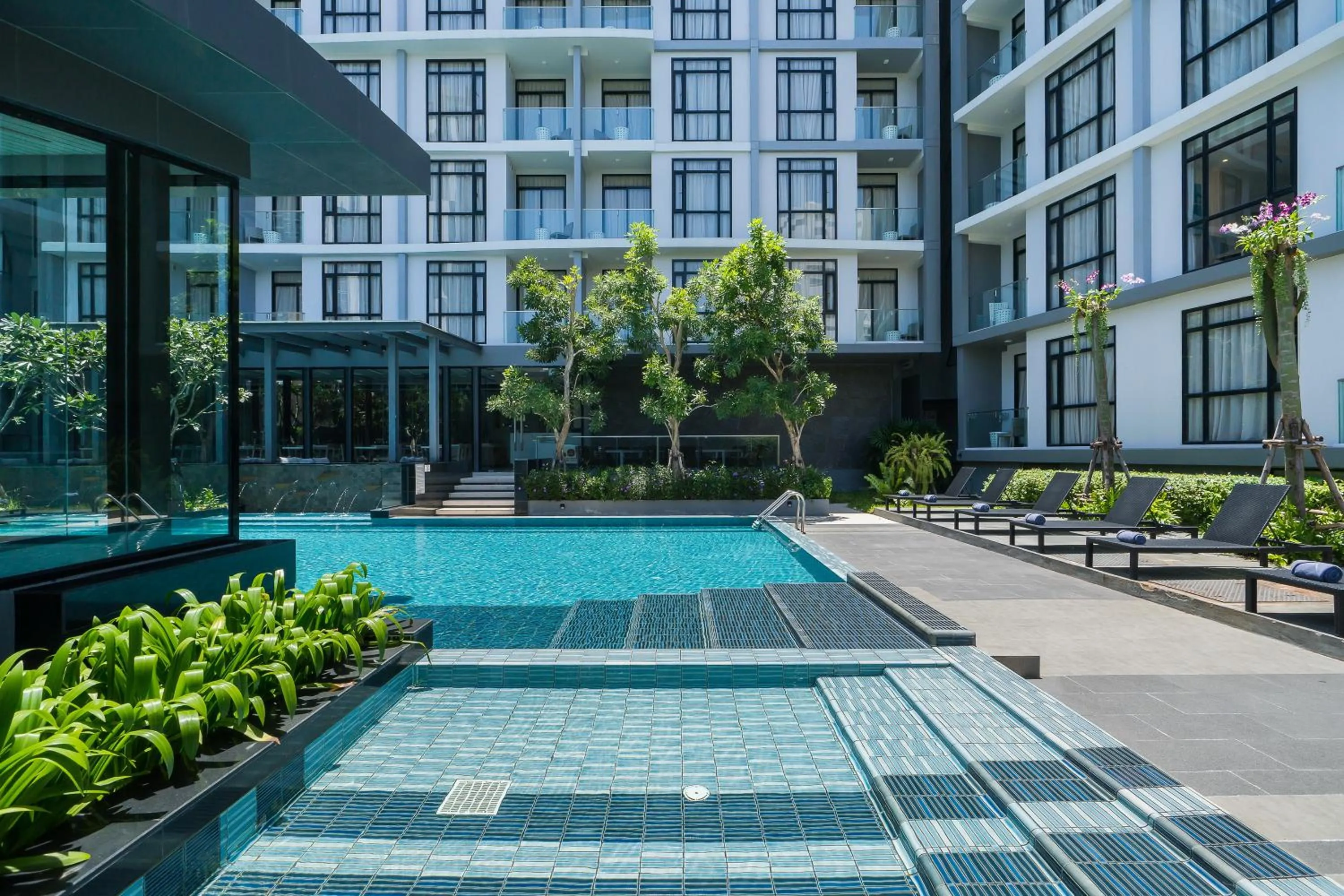 Swimming pool in Arden Hotel and Residence by At Mind