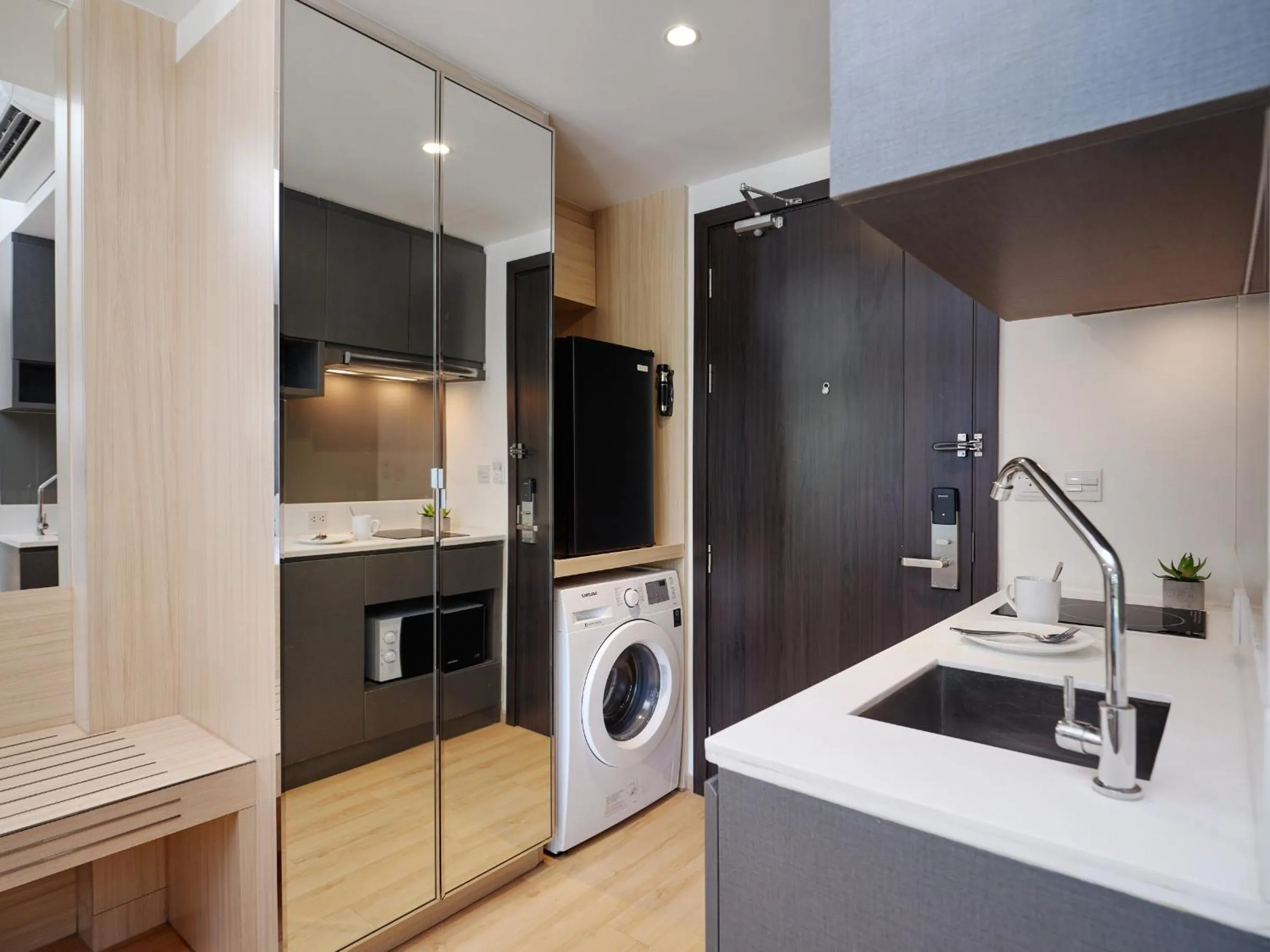 Kitchen or kitchenette in Arden Hotel and Residence by At Mind