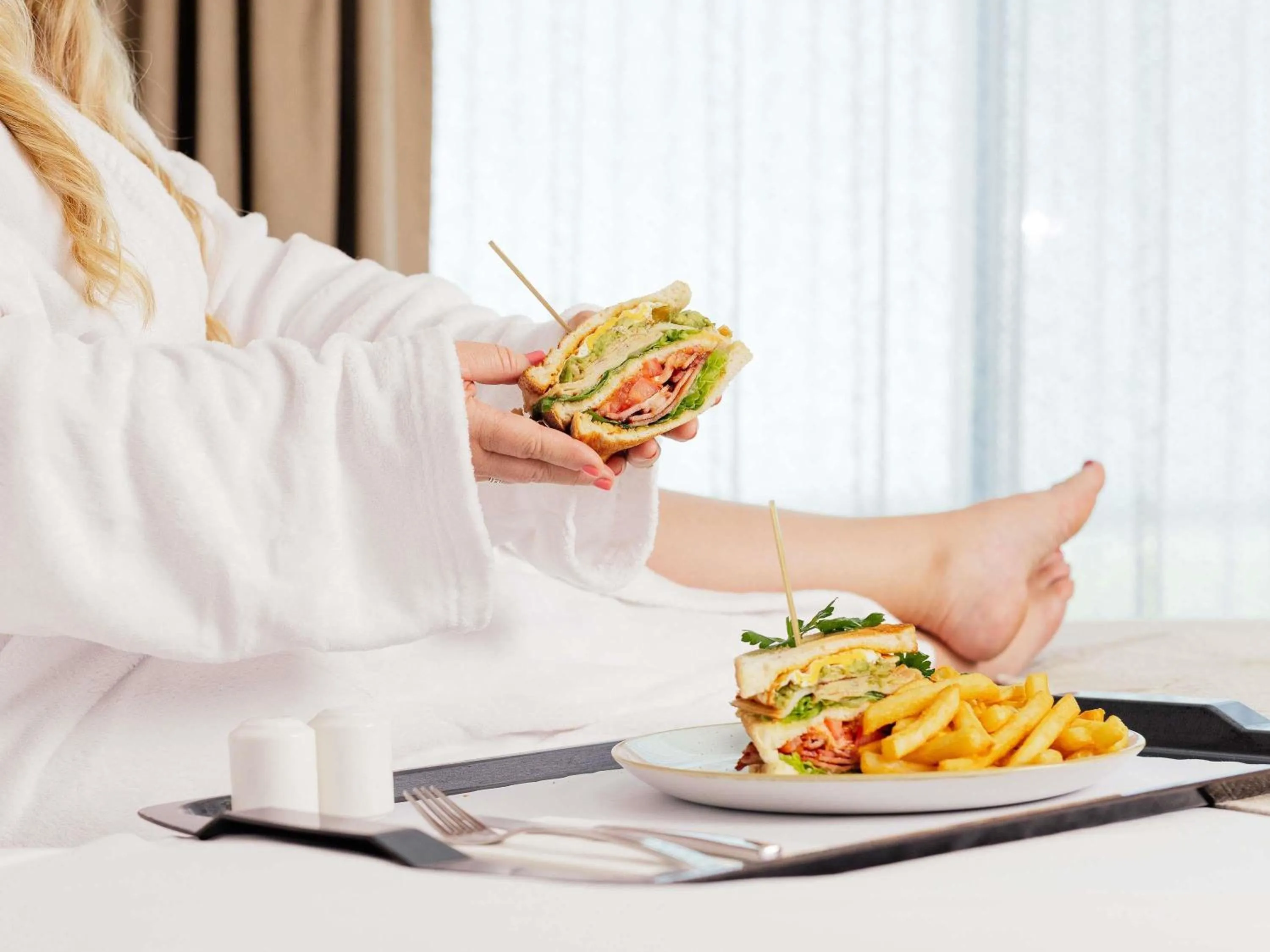 Bedroom in Pullman Brisbane Airport