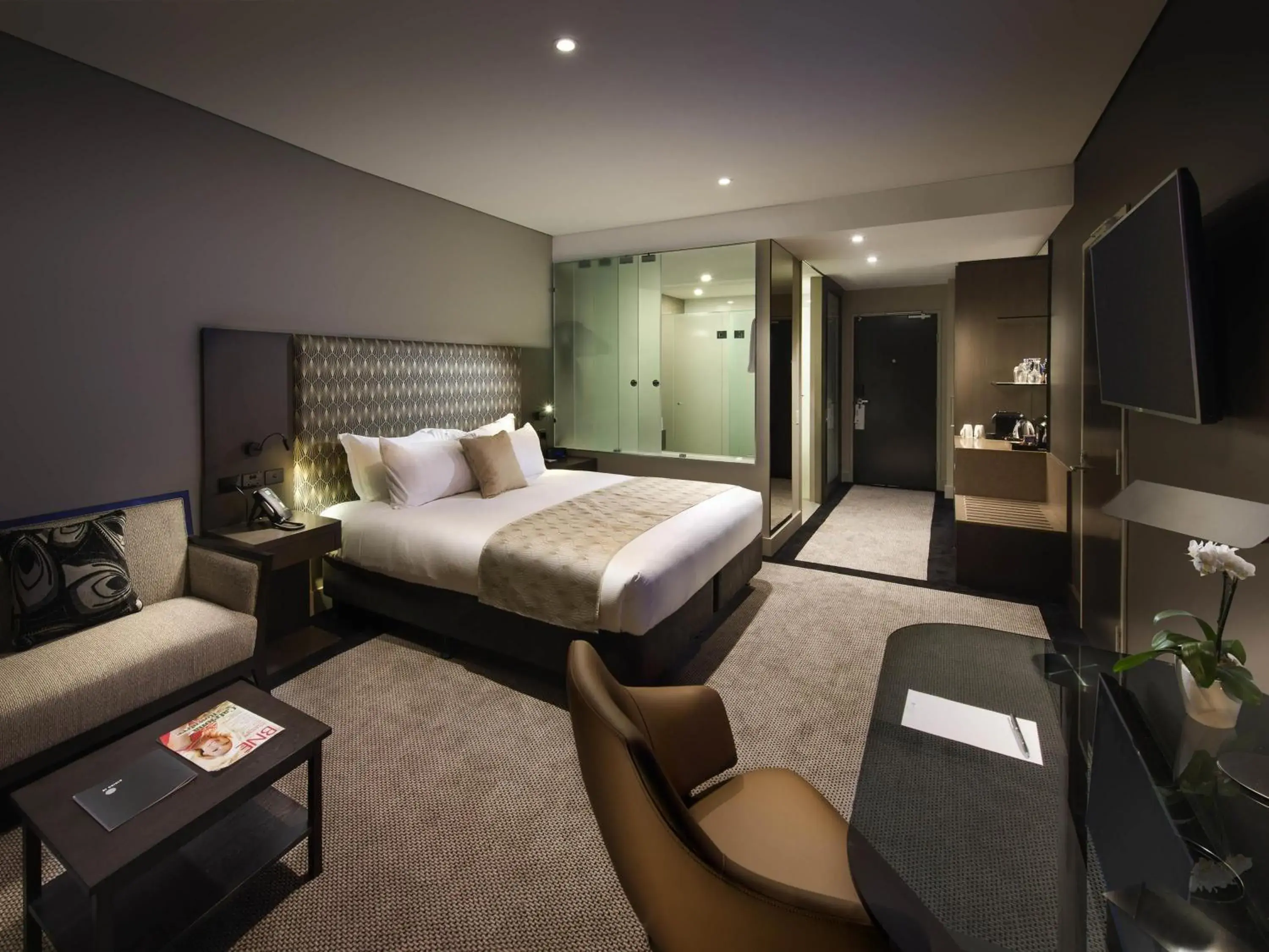 Deluxe Executive King Room with Lounge Access in Pullman Brisbane Airport Deluxe Executive King Room with Lounge Access in Pullman Brisbane Airport