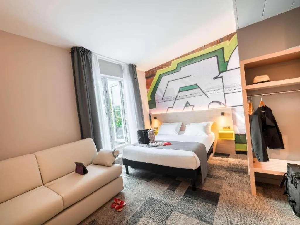 Bed in ibis Styles Clamart Gare Grand Paris