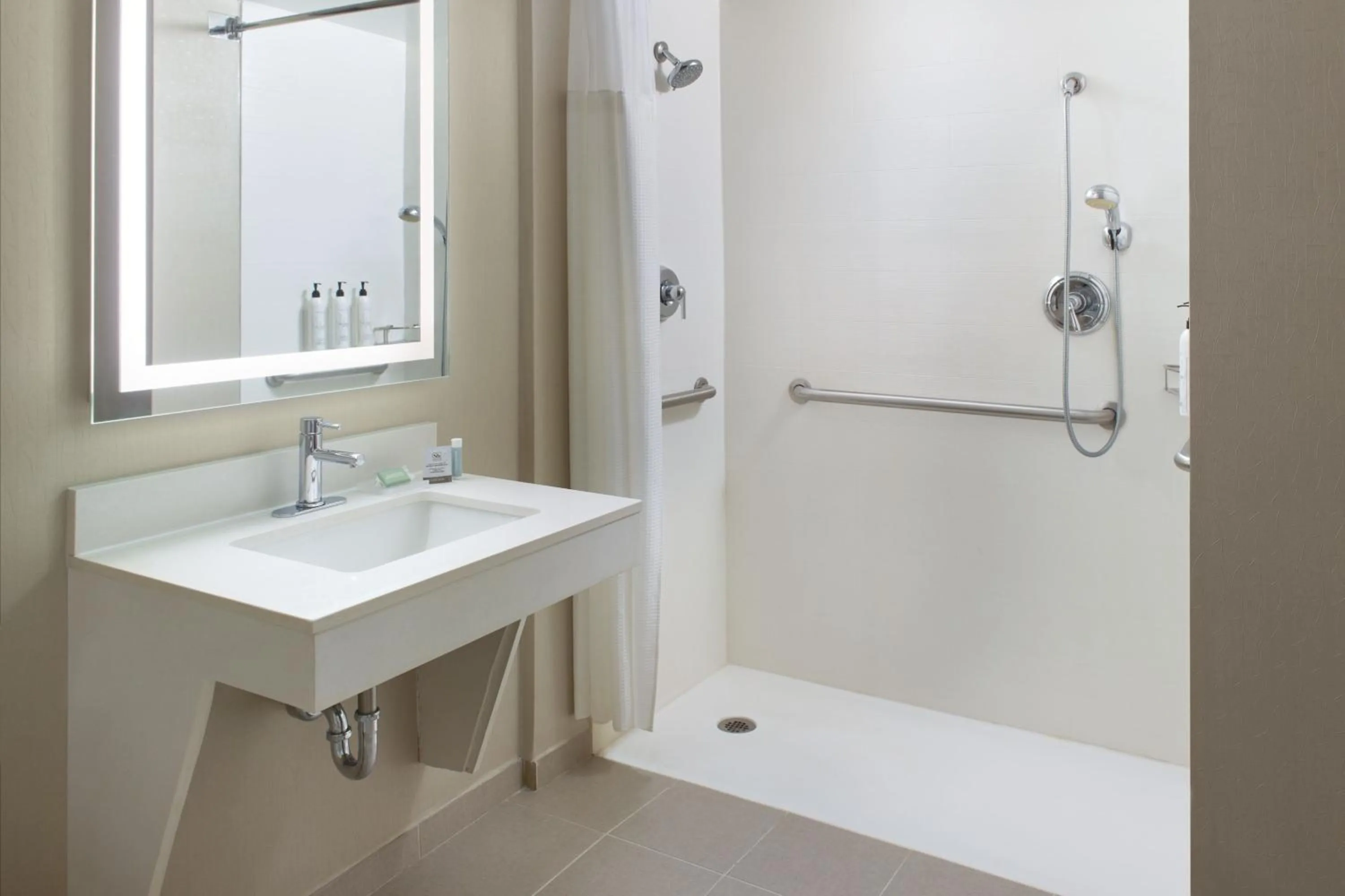 Bathroom in SpringHill Suites Raleigh-Durham Airport/Research Triangle Park