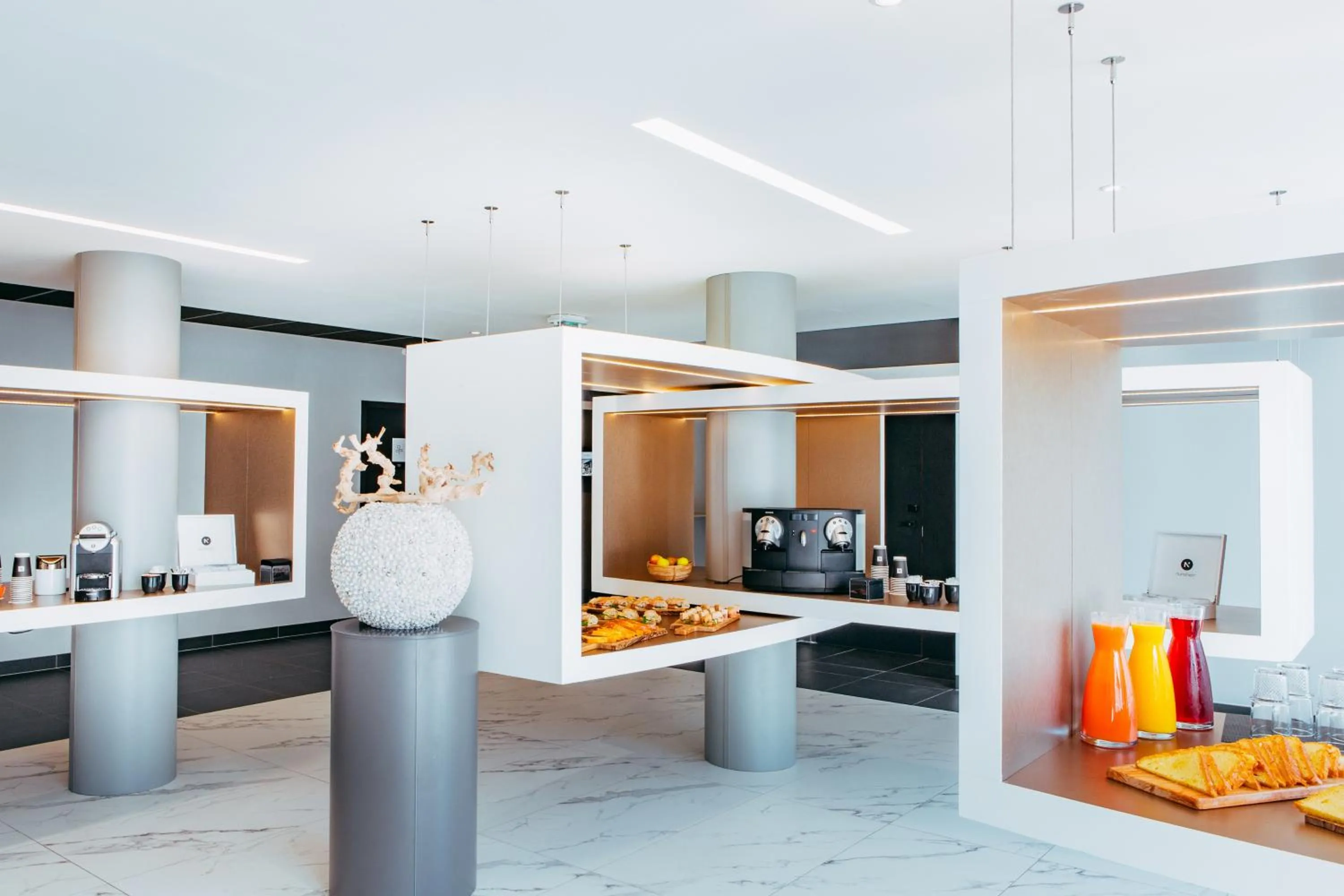 Business facilities in Novotel Paris Coeur d'Orly Airport