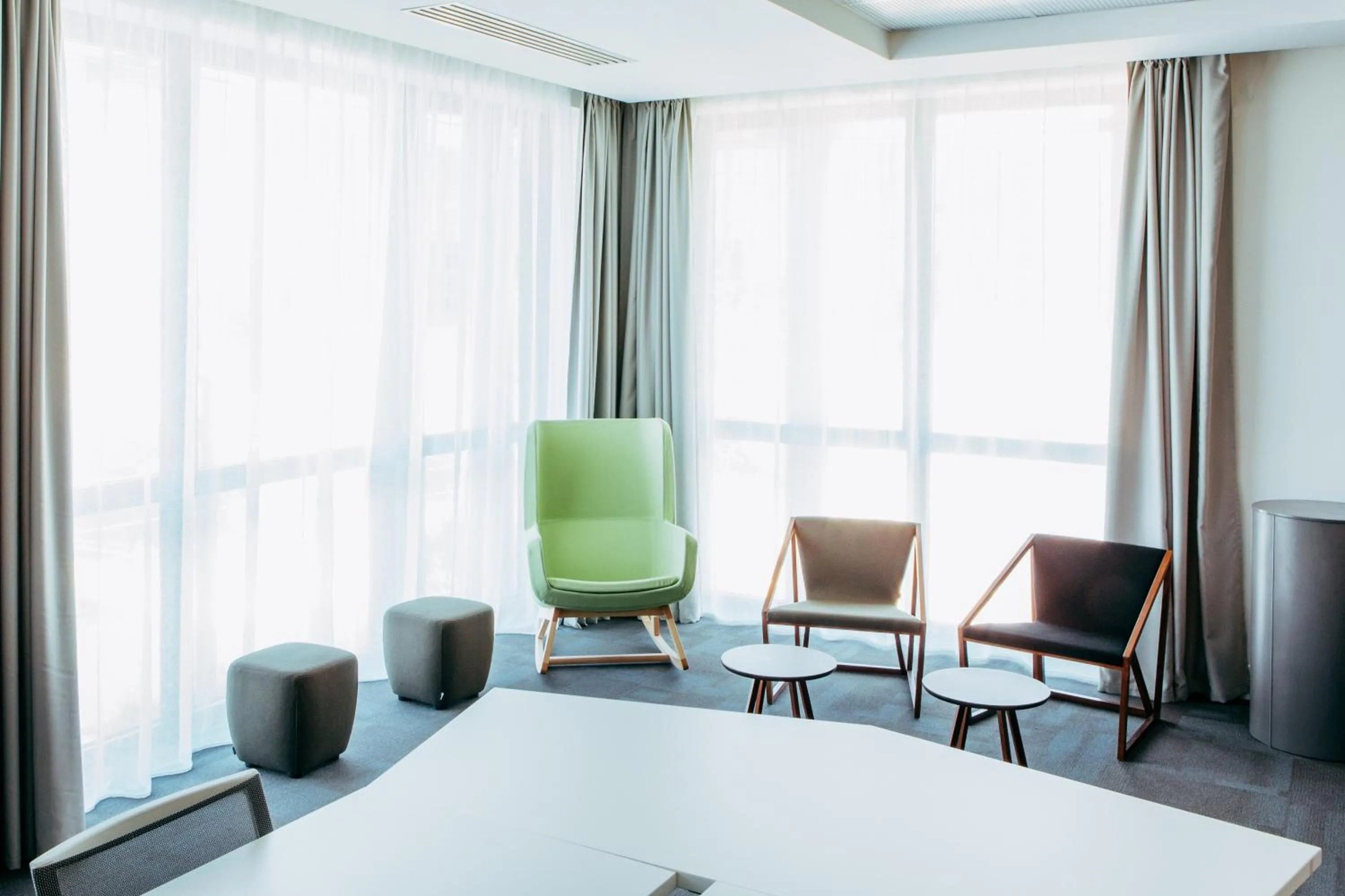 Business facilities in Novotel Paris Coeur d'Orly Airport