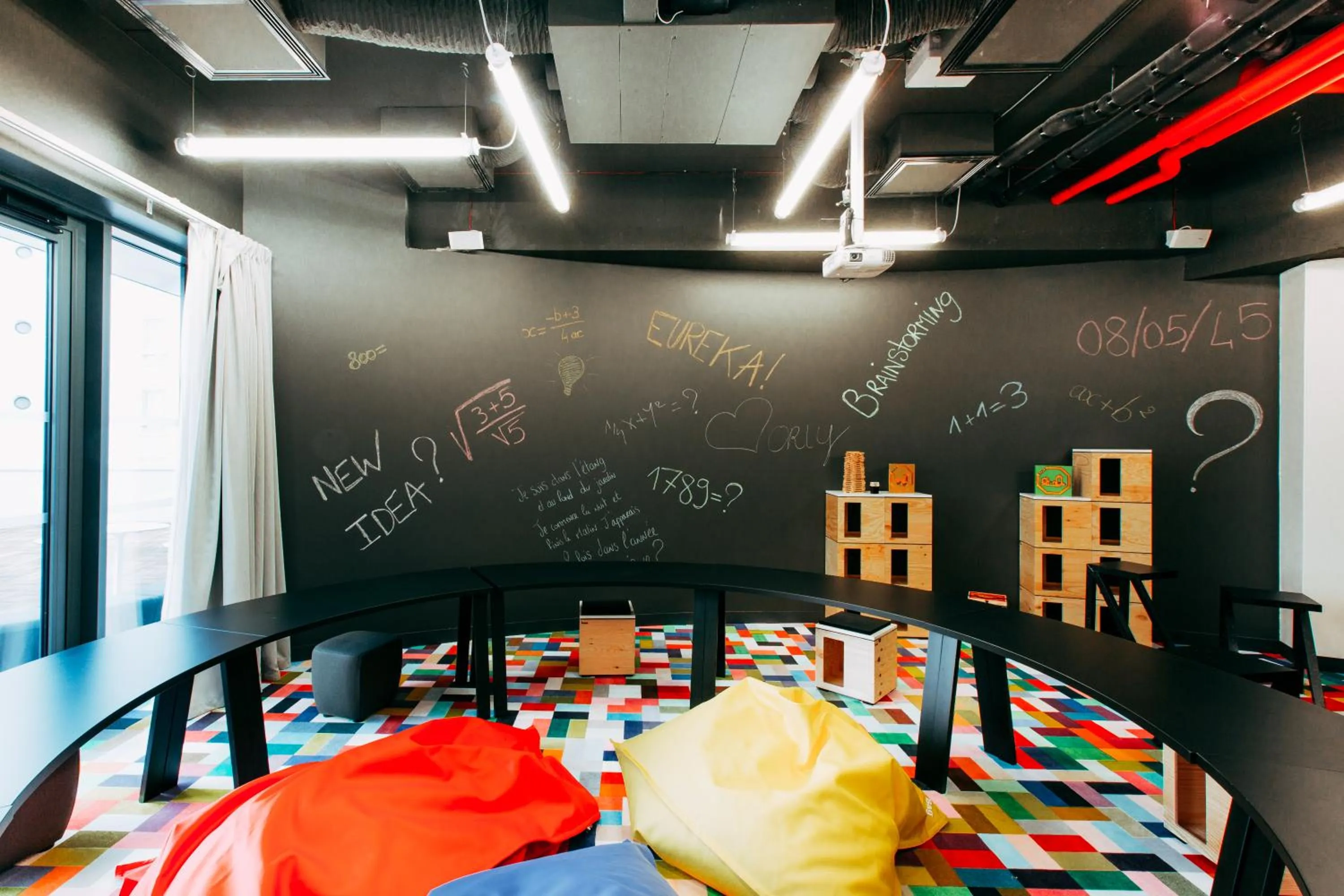 Meeting/conference room in Novotel Paris Coeur d'Orly Airport